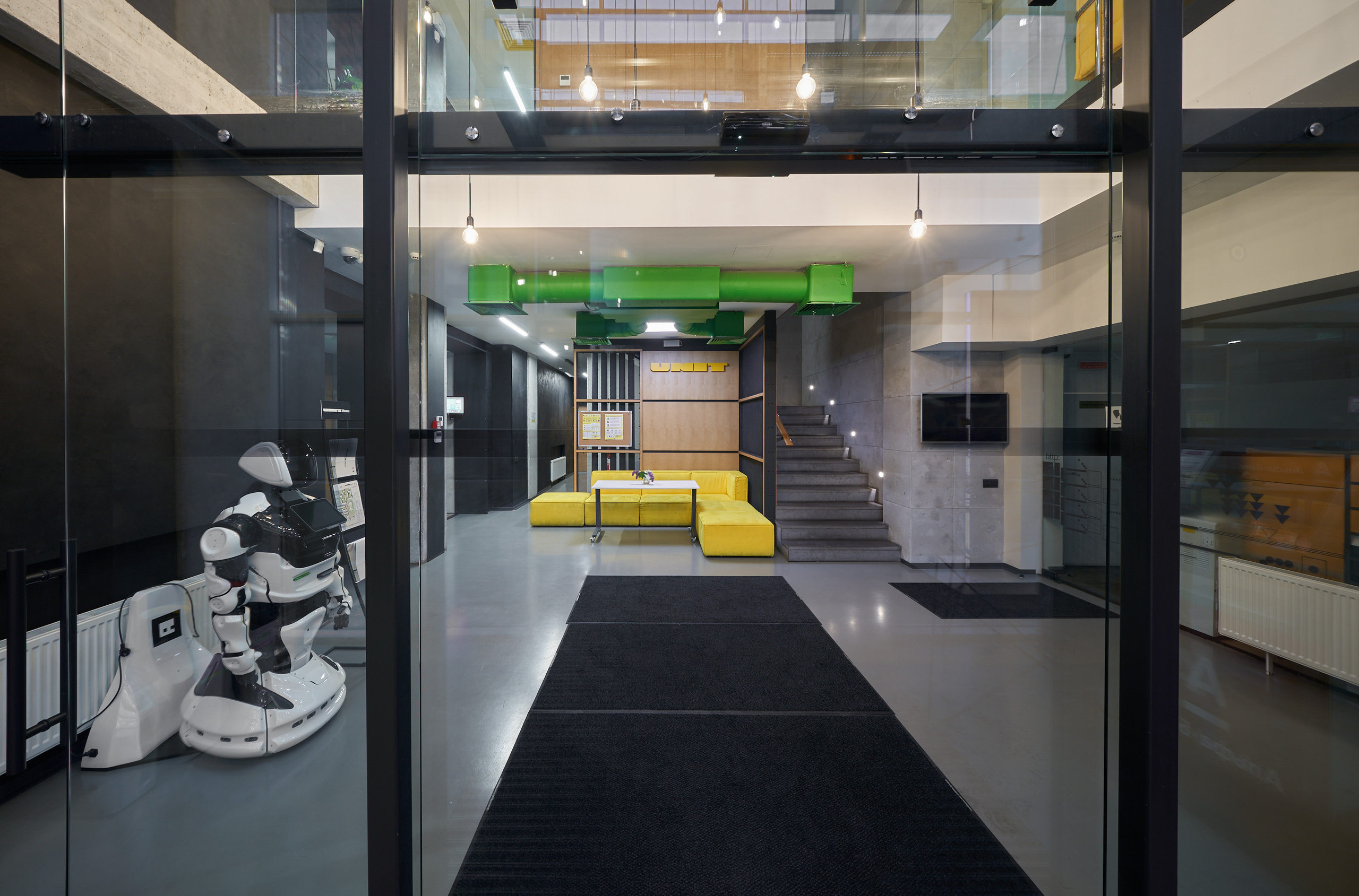 Інтер'єри та архітектура. Зйомка бізнес івентів, портретів та інтер’єрів/архітектури в Україні та Європі