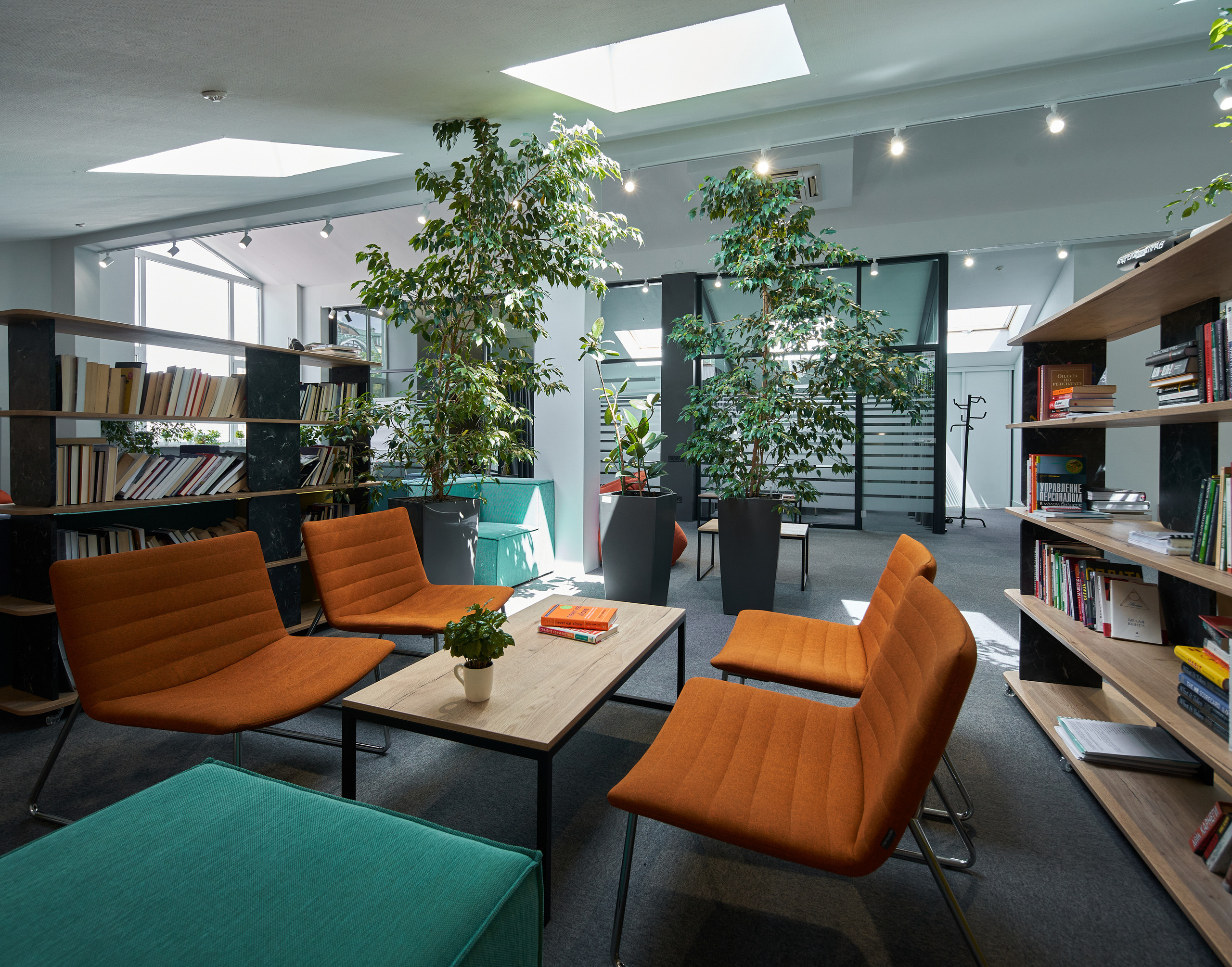 Інтер'єри та архітектура. Зйомка бізнес івентів, портретів та інтер’єрів/архітектури в Україні та Європі