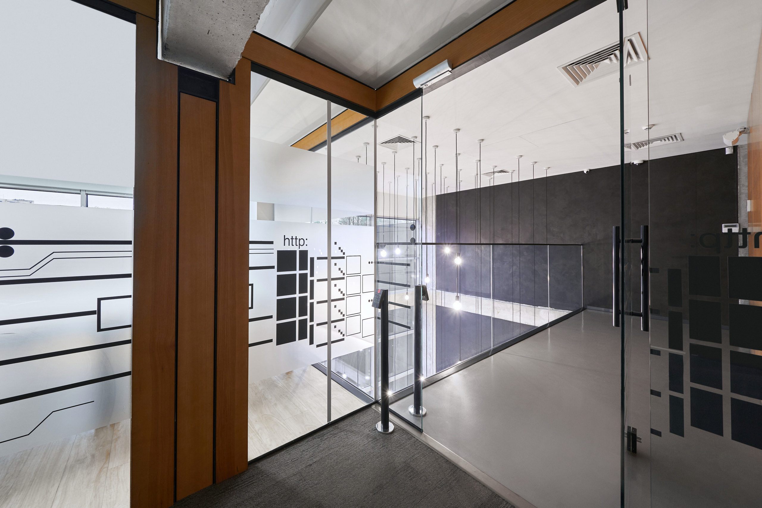 Інтер'єри та архітектура. Зйомка бізнес івентів, портретів та інтер’єрів/архітектури в Україні та Європі