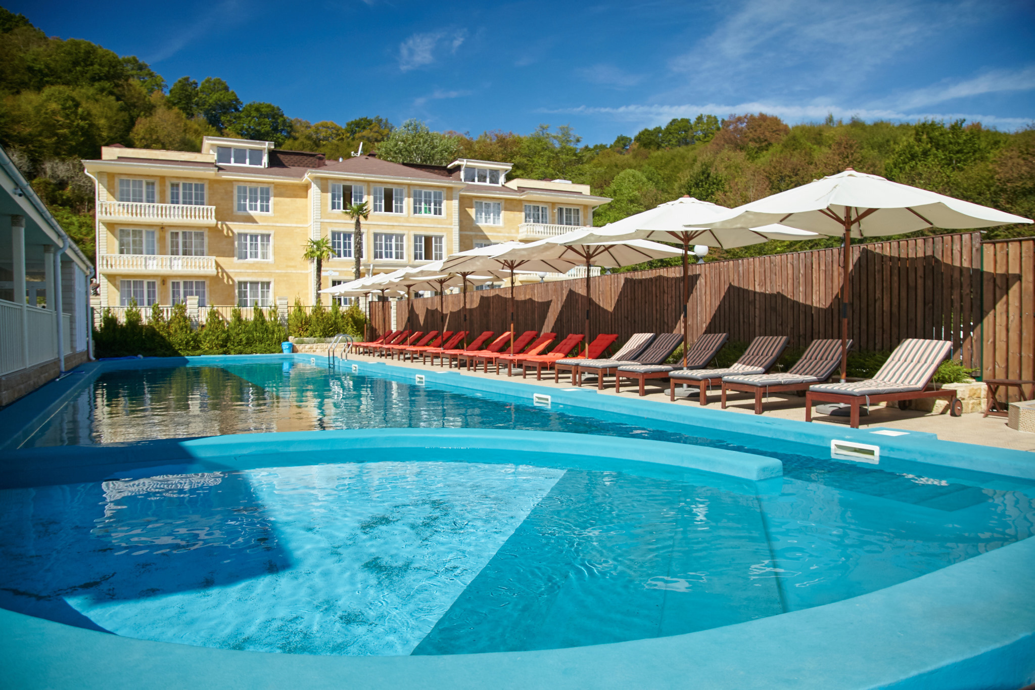 Інтер'єри та архітектура. Зйомка бізнес івентів, портретів та інтер’єрів/архітектури в Україні та Європі