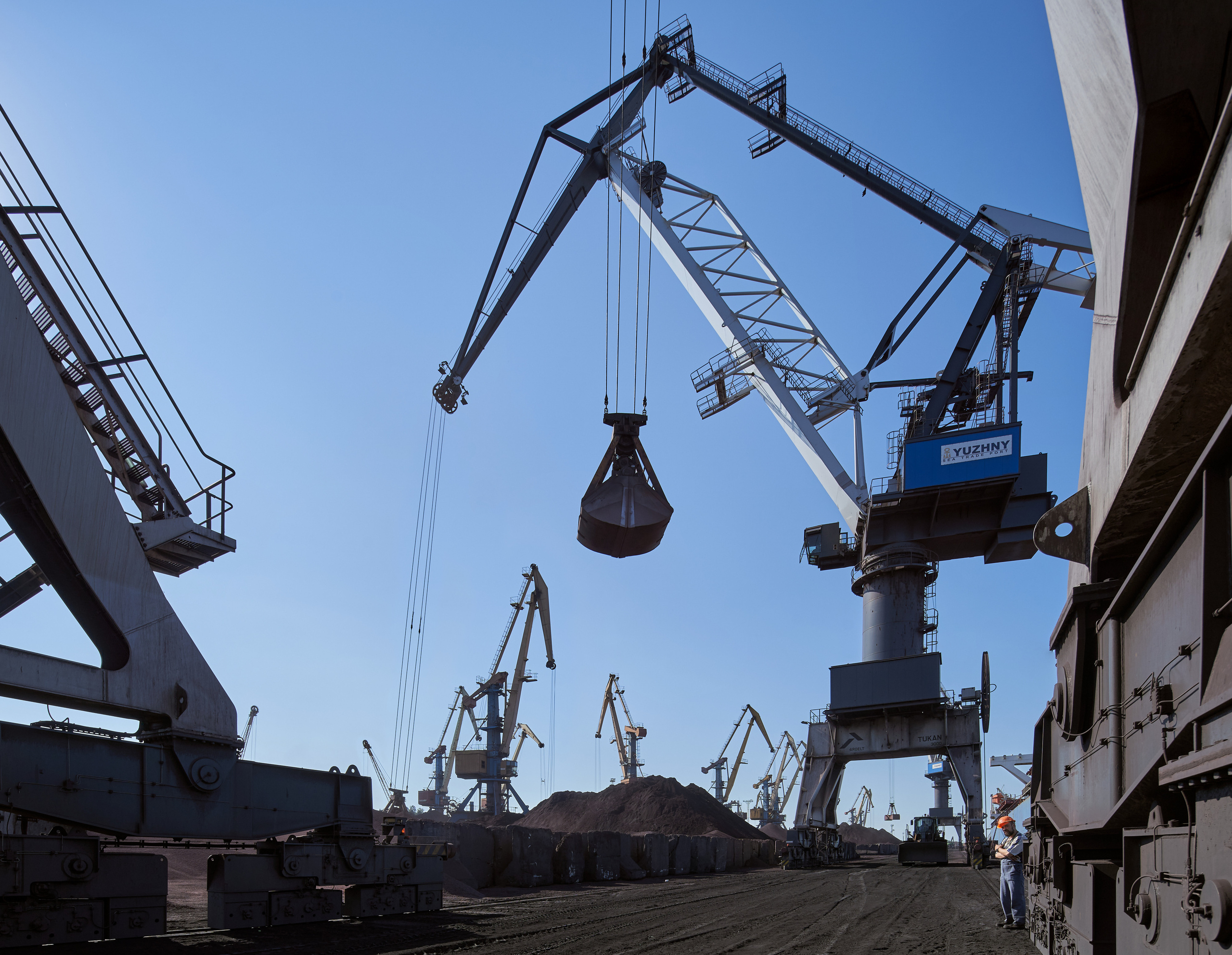 Industrial. Fotografo di architettura e ritratto in Ucraina e in Europa