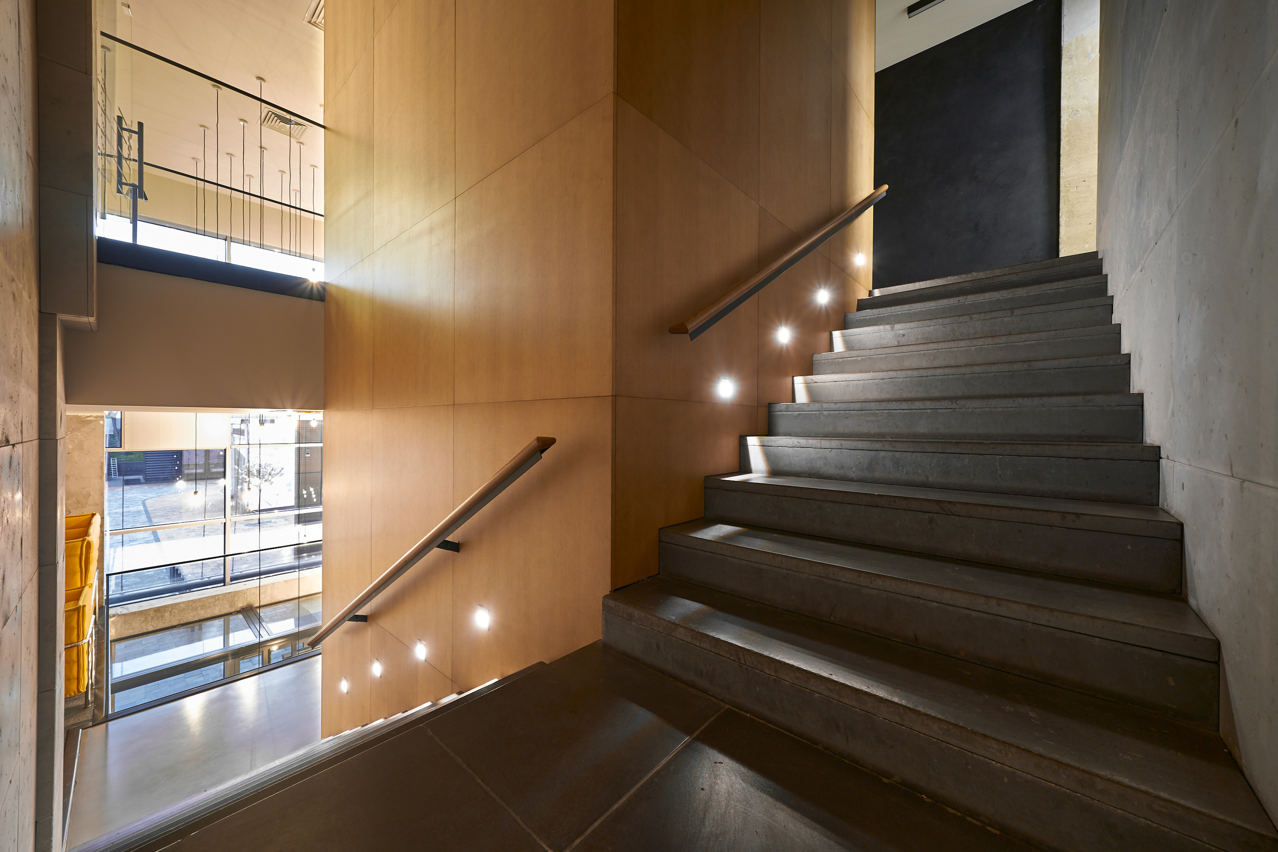 Інтер'єри та архітектура. Зйомка бізнес івентів, портретів та інтер’єрів/архітектури в Україні та Європі