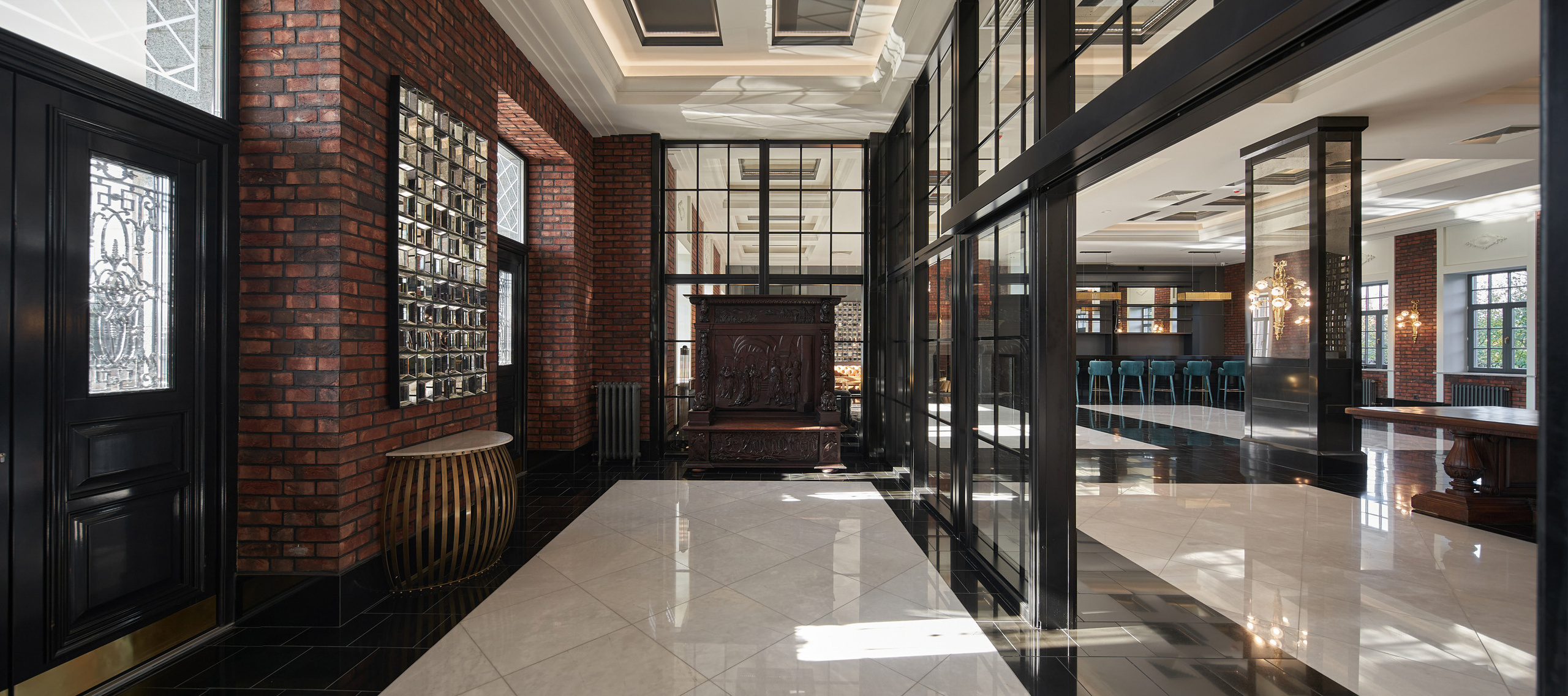 Інтер'єри та архітектура. Зйомка бізнес івентів, портретів та інтер’єрів/архітектури в Україні та Європі