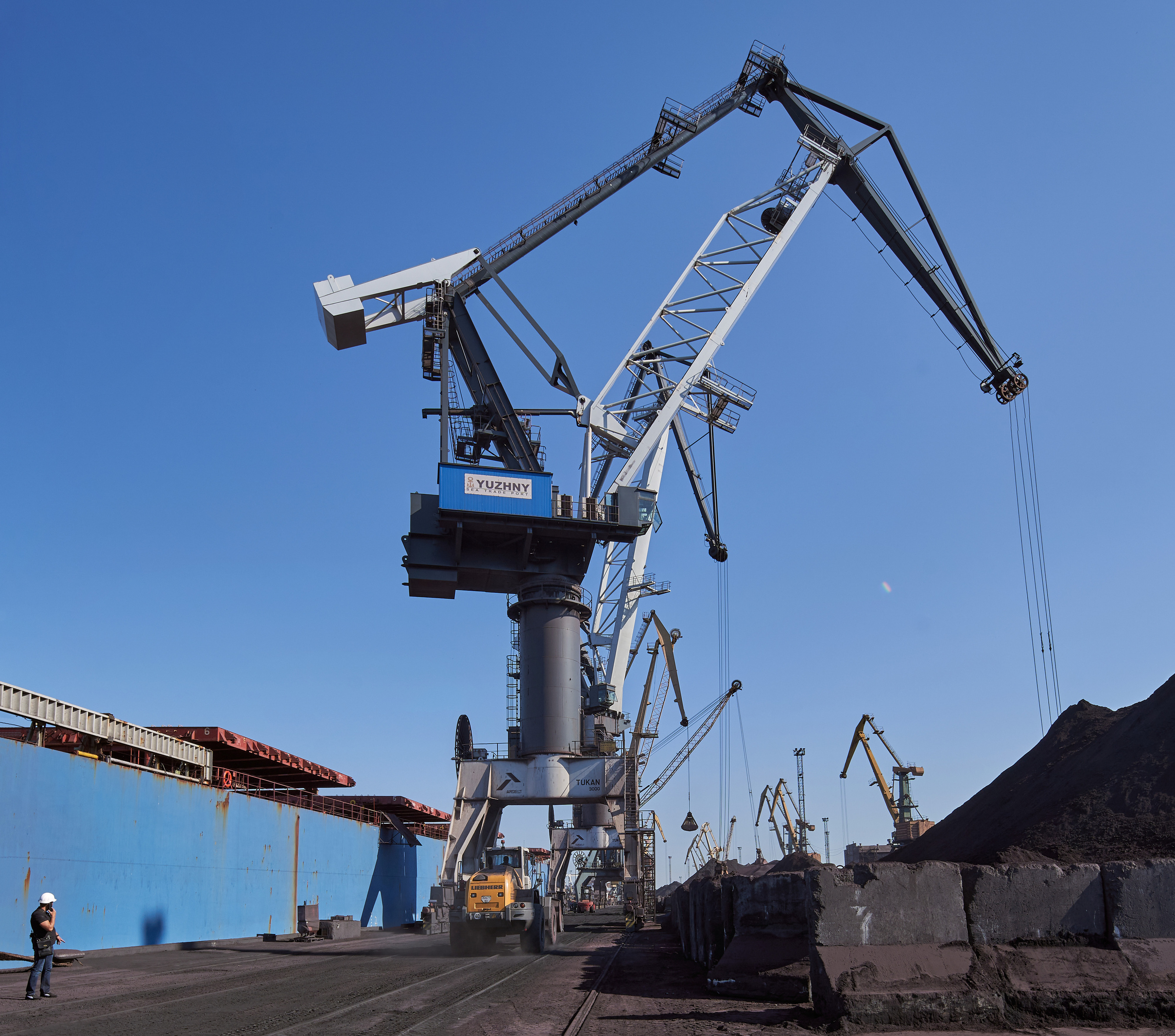 Industrial. Fotografo di architettura e ritratto in Ucraina e in Europa