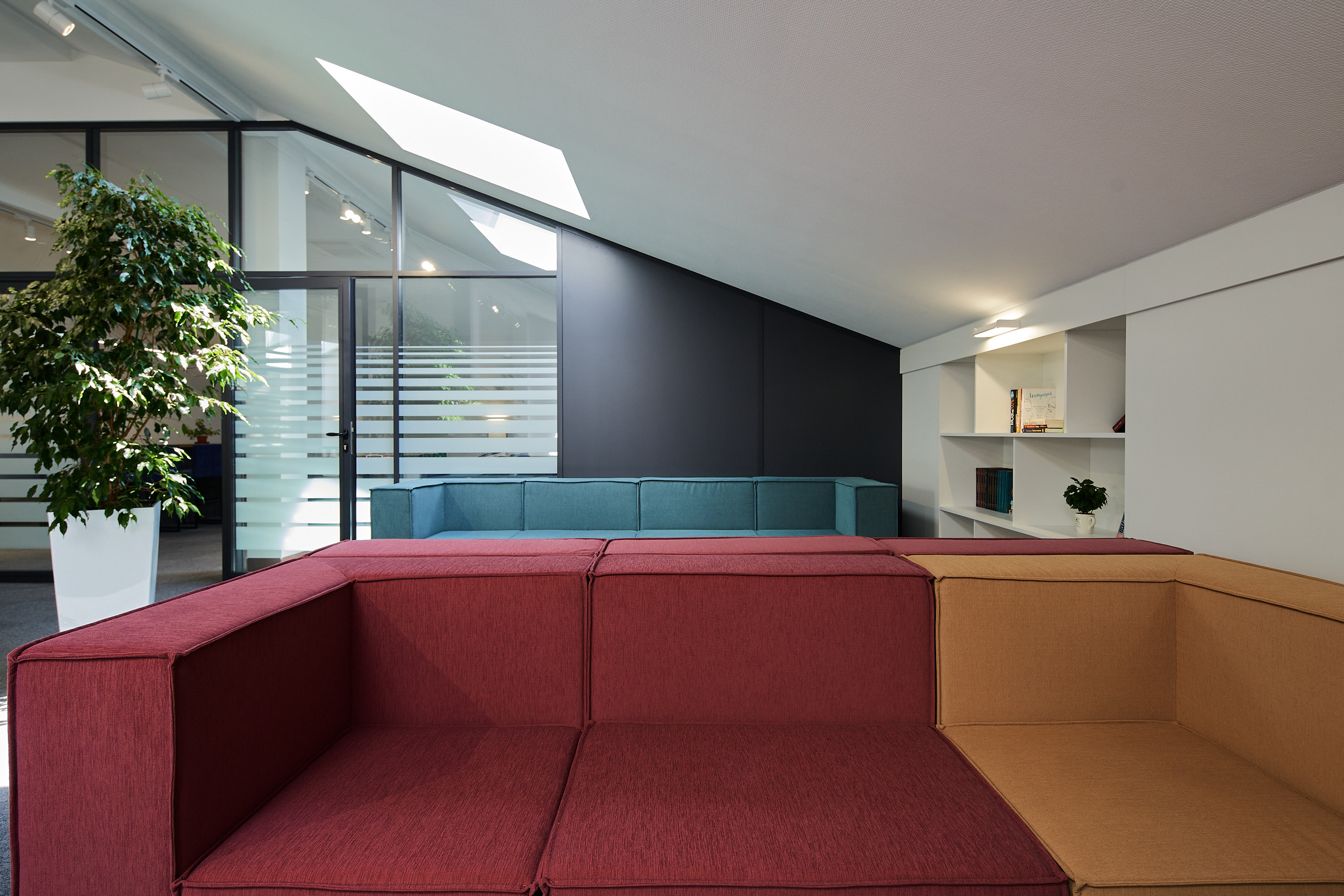 Інтер'єри та архітектура. Зйомка бізнес івентів, портретів та інтер’єрів/архітектури в Україні та Європі