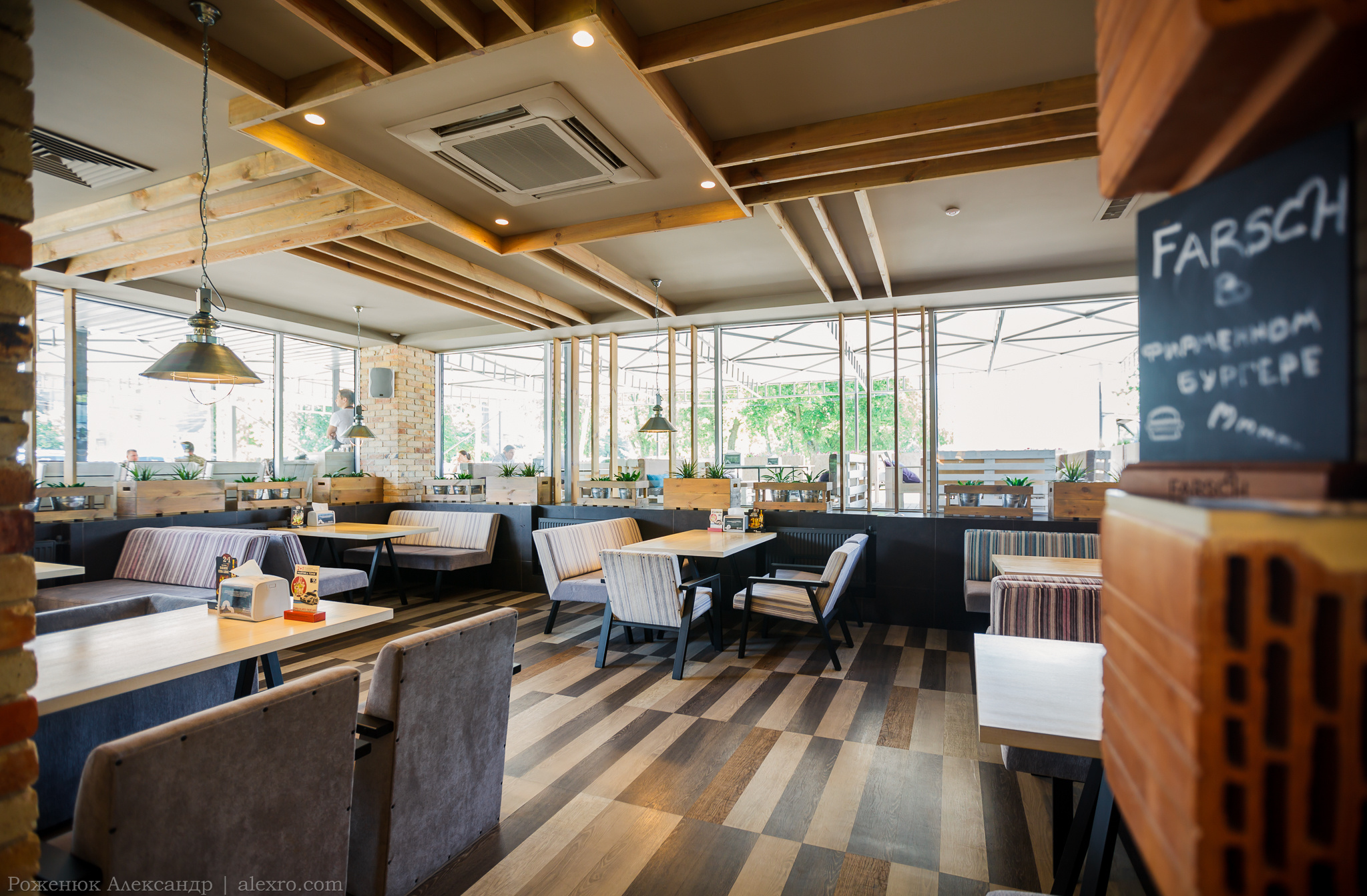 Інтер'єри та архітектура. Зйомка бізнес івентів, портретів та інтер’єрів/архітектури в Україні та Європі