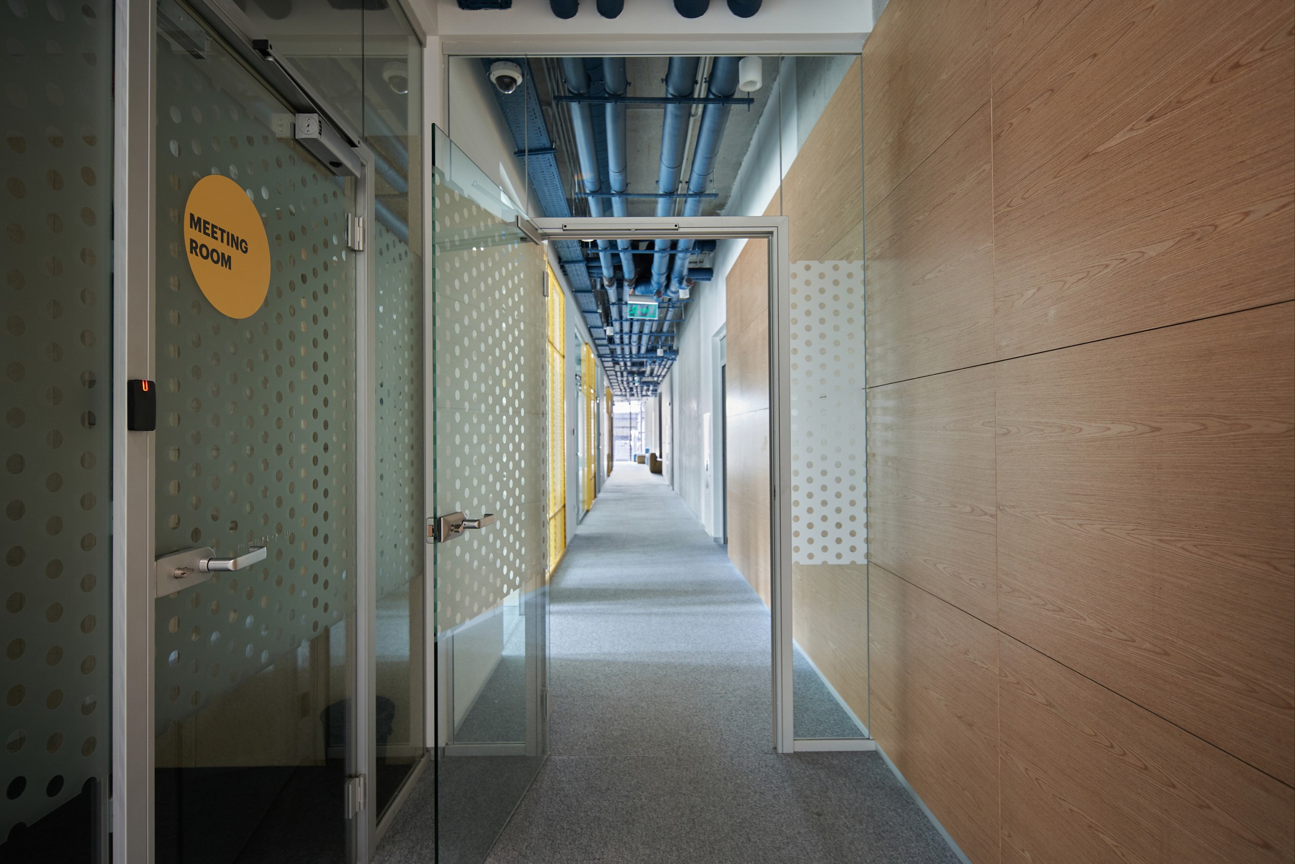 Інтер'єри та архітектура. Зйомка бізнес івентів, портретів та інтер’єрів/архітектури в Україні та Європі