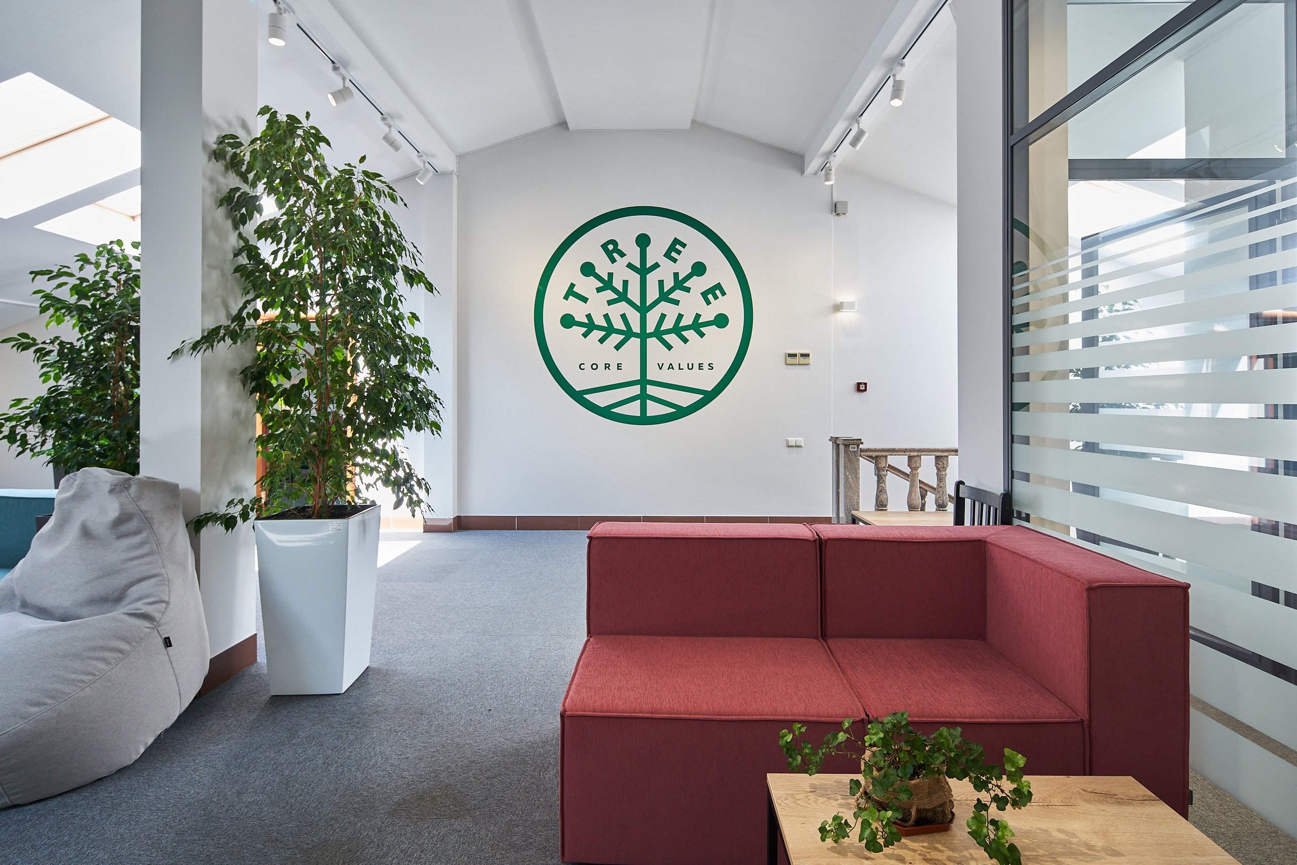 Інтер'єри та архітектура. Зйомка бізнес івентів, портретів та інтер’єрів/архітектури в Україні та Європі