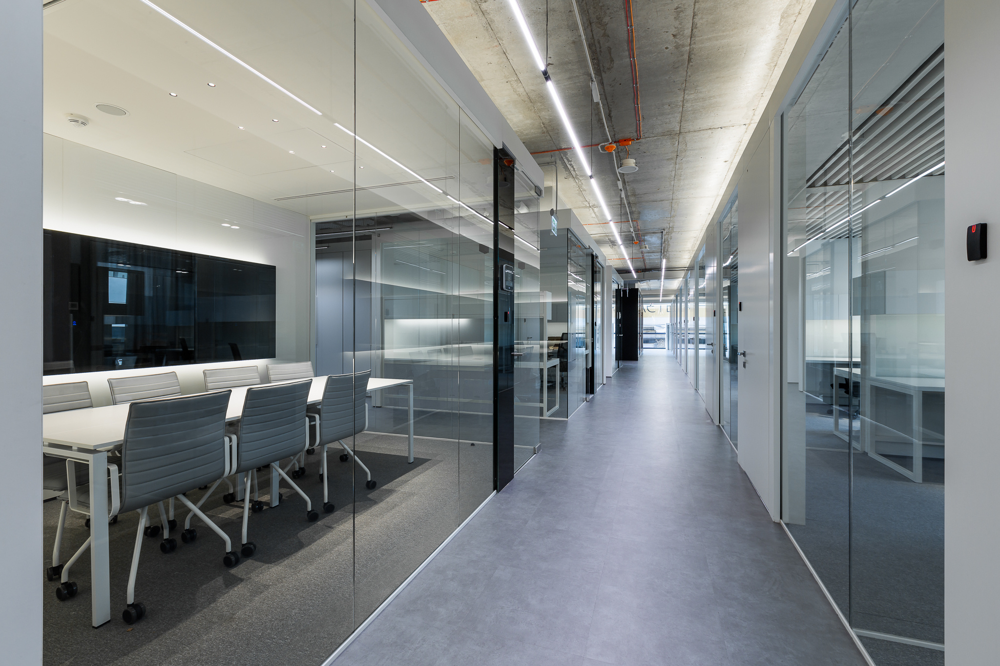 Інтер'єри та архітектура. Зйомка бізнес івентів, портретів та інтер’єрів/архітектури в Україні та Європі