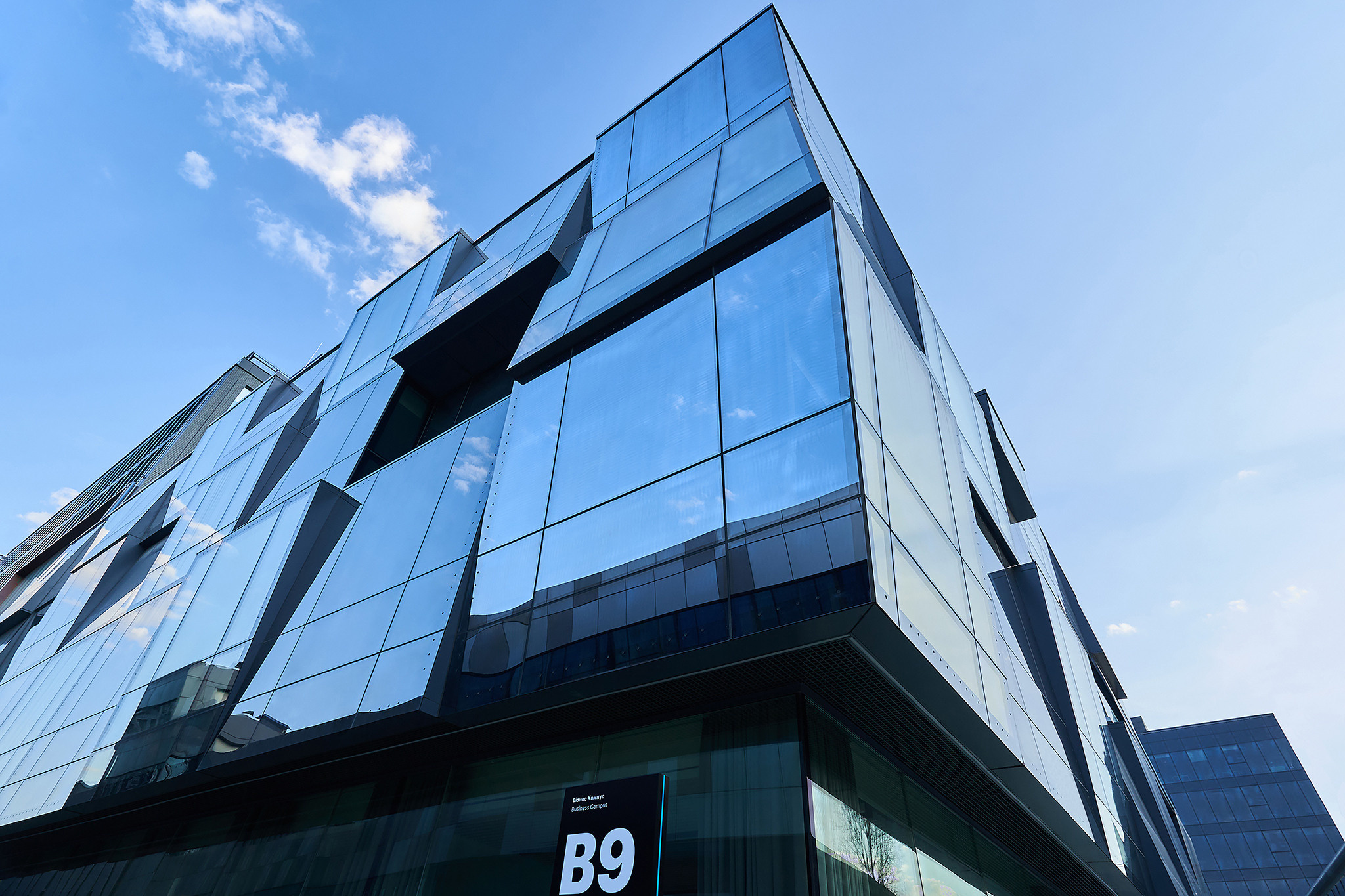 Інтер'єри та архітектура. Зйомка бізнес івентів, портретів та інтер’єрів/архітектури в Україні та Європі