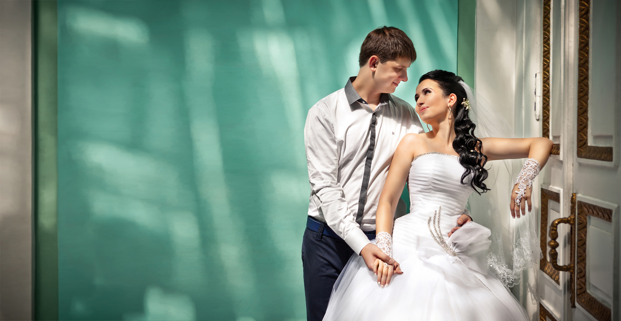 Weddings and love-stories. Business events, portraits and architecture photographer in Ukraine and Europe