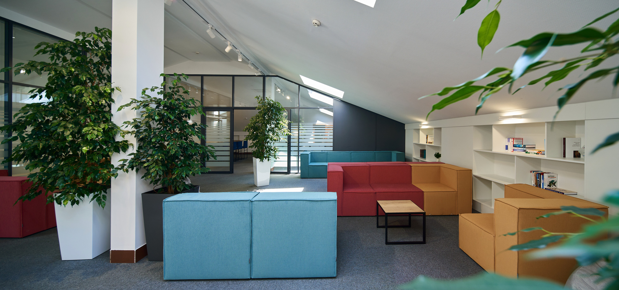 Інтер'єри та архітектура. Зйомка бізнес івентів, портретів та інтер’єрів/архітектури в Україні та Європі