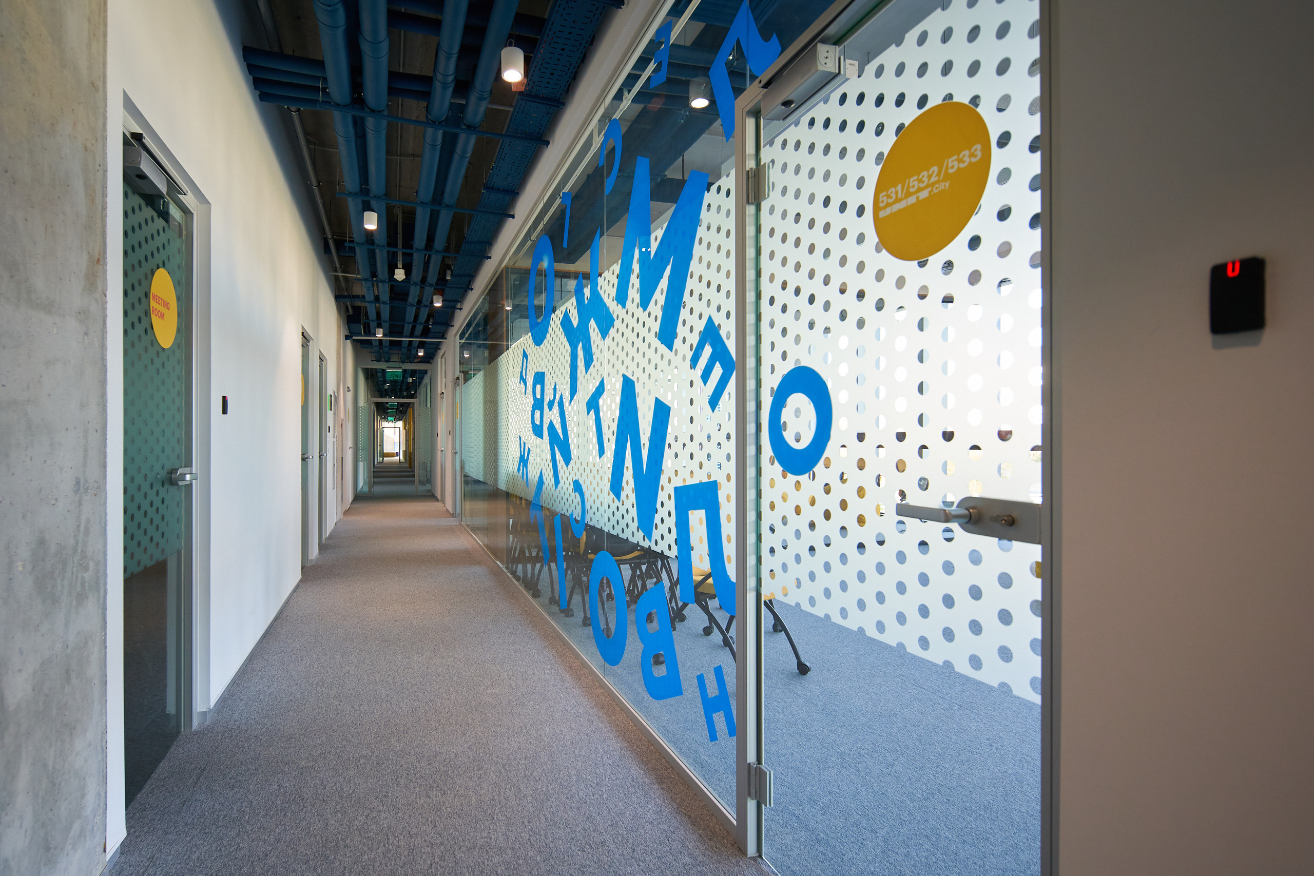 Інтер'єри та архітектура. Зйомка бізнес івентів, портретів та інтер’єрів/архітектури в Україні та Європі