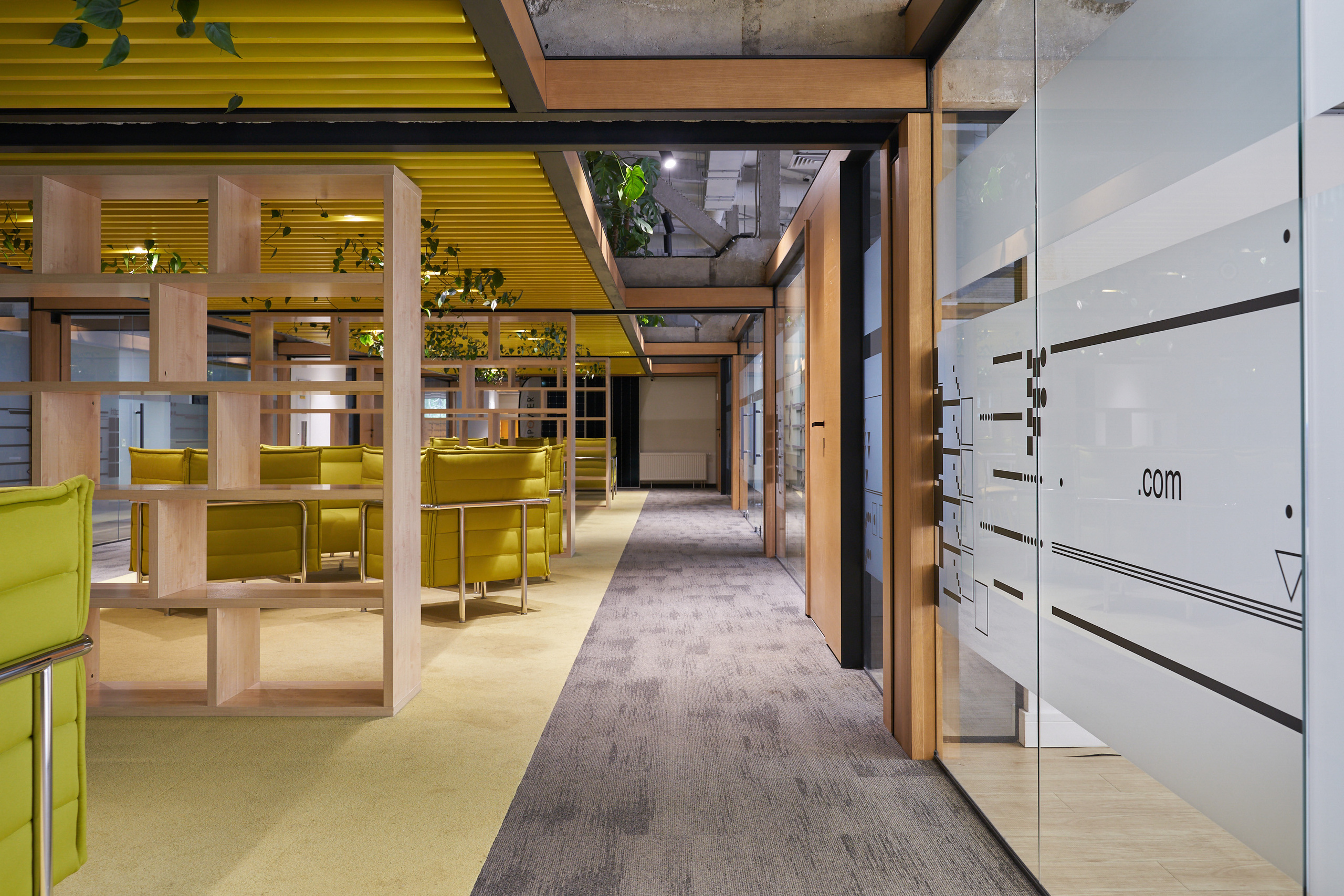 Інтер'єри та архітектура. Зйомка бізнес івентів, портретів та інтер’єрів/архітектури в Україні та Європі