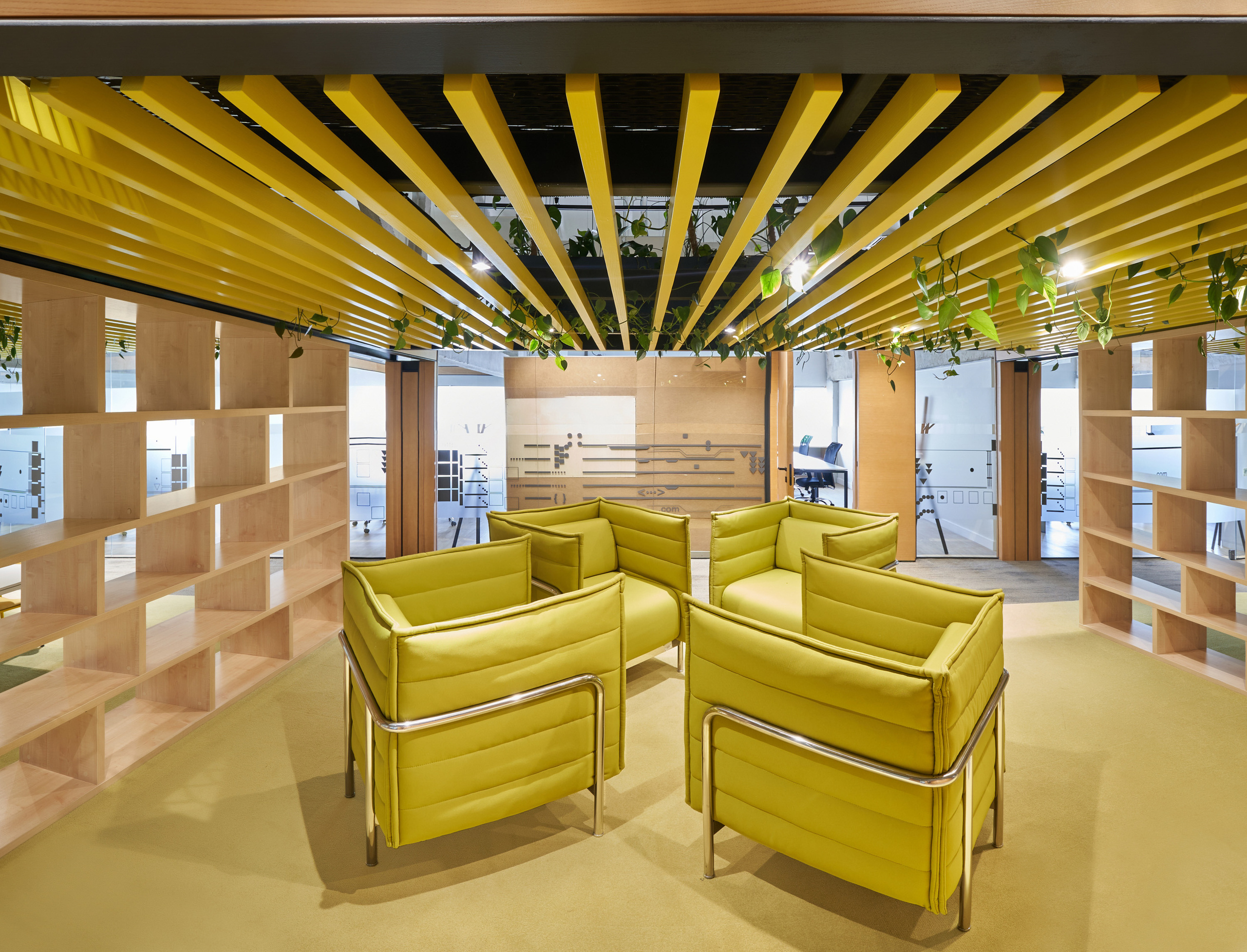 Інтер'єри та архітектура. Зйомка бізнес івентів, портретів та інтер’єрів/архітектури в Україні та Європі