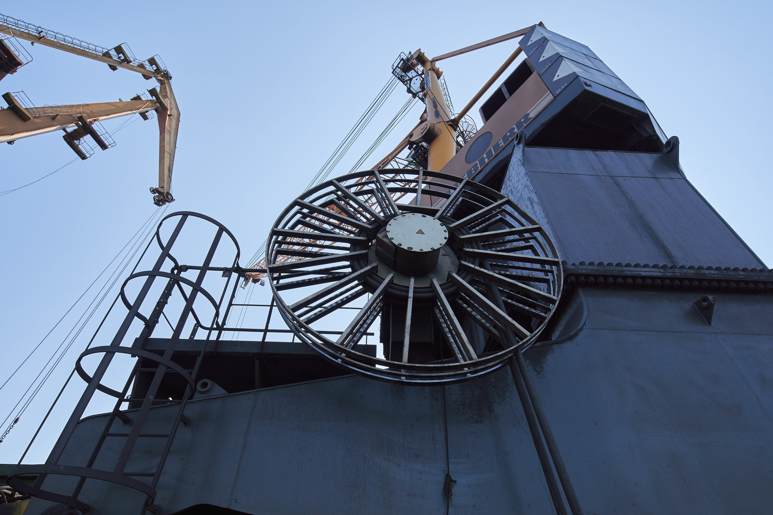 Industrial. Fotografo di architettura e ritratto in Ucraina e in Europa