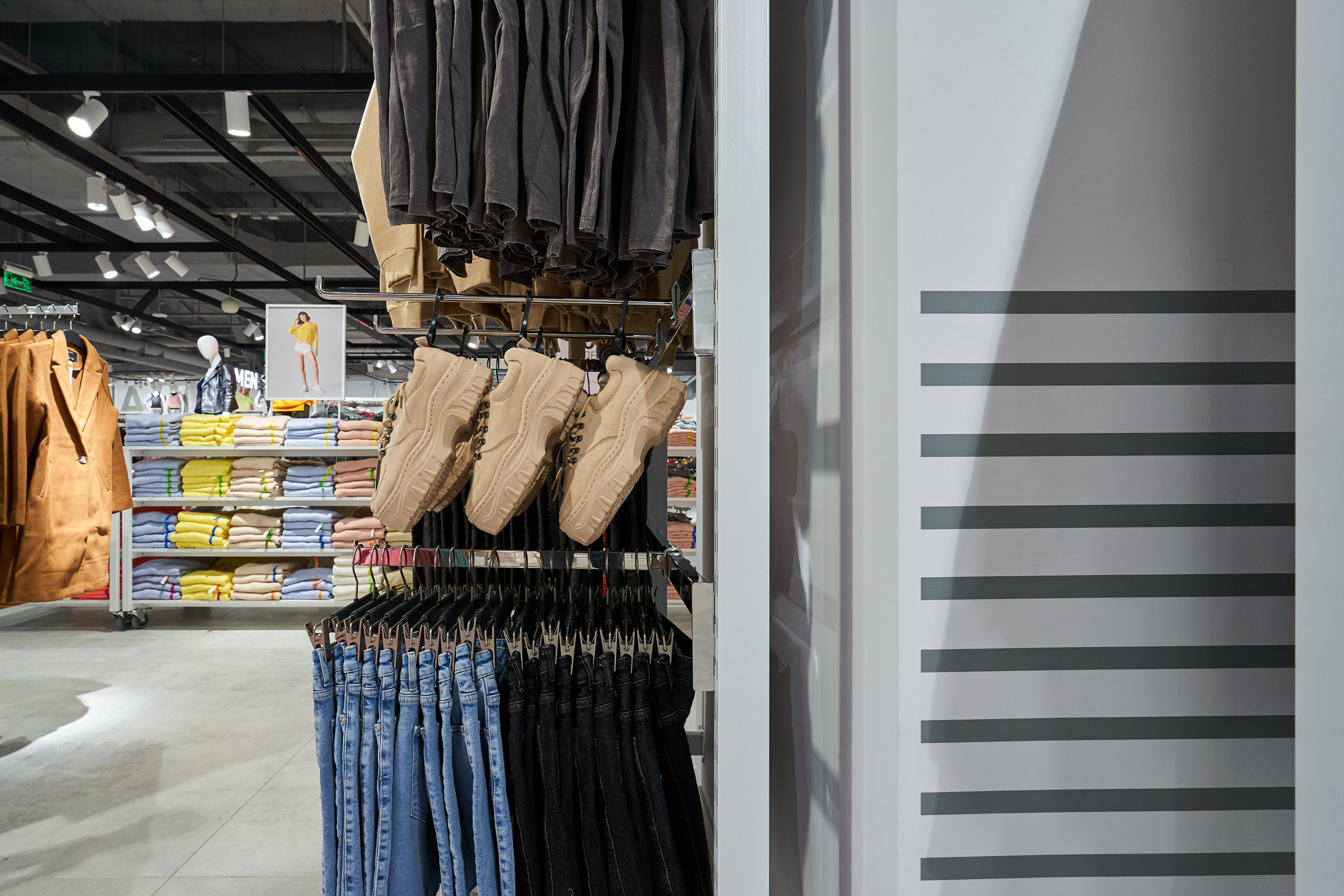 Інтер'єри та архітектура. Зйомка бізнес івентів, портретів та інтер’єрів/архітектури в Україні та Європі