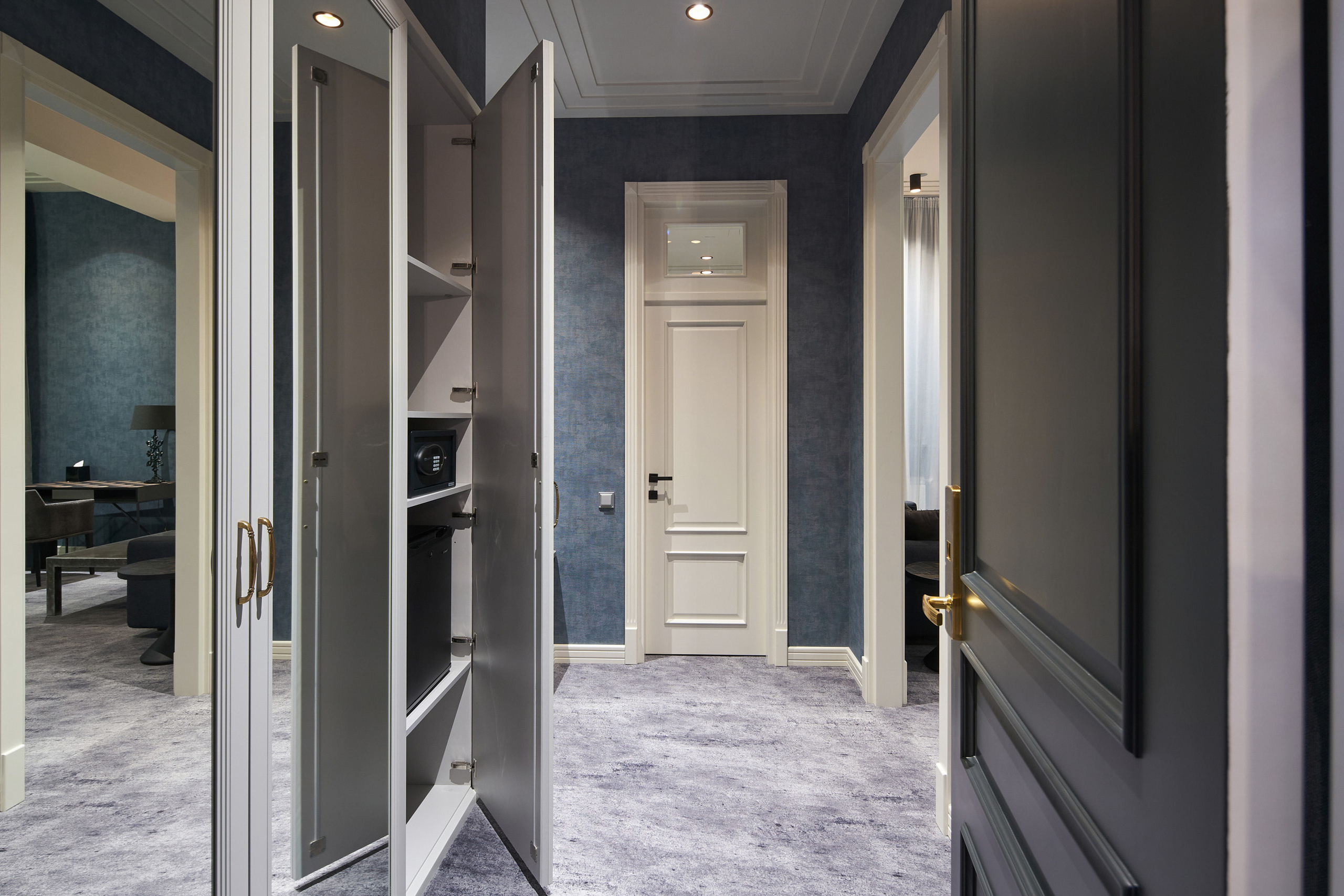 Інтер'єри та архітектура. Зйомка бізнес івентів, портретів та інтер’єрів/архітектури в Україні та Європі