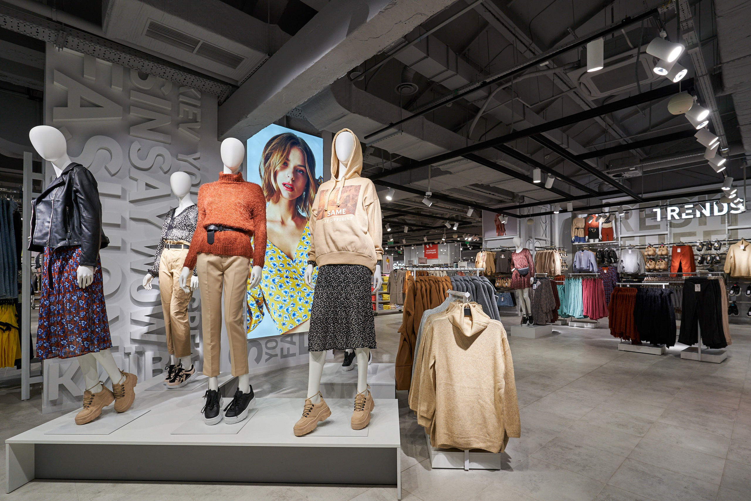 Інтер'єри та архітектура. Зйомка бізнес івентів, портретів та інтер’єрів/архітектури в Україні та Європі