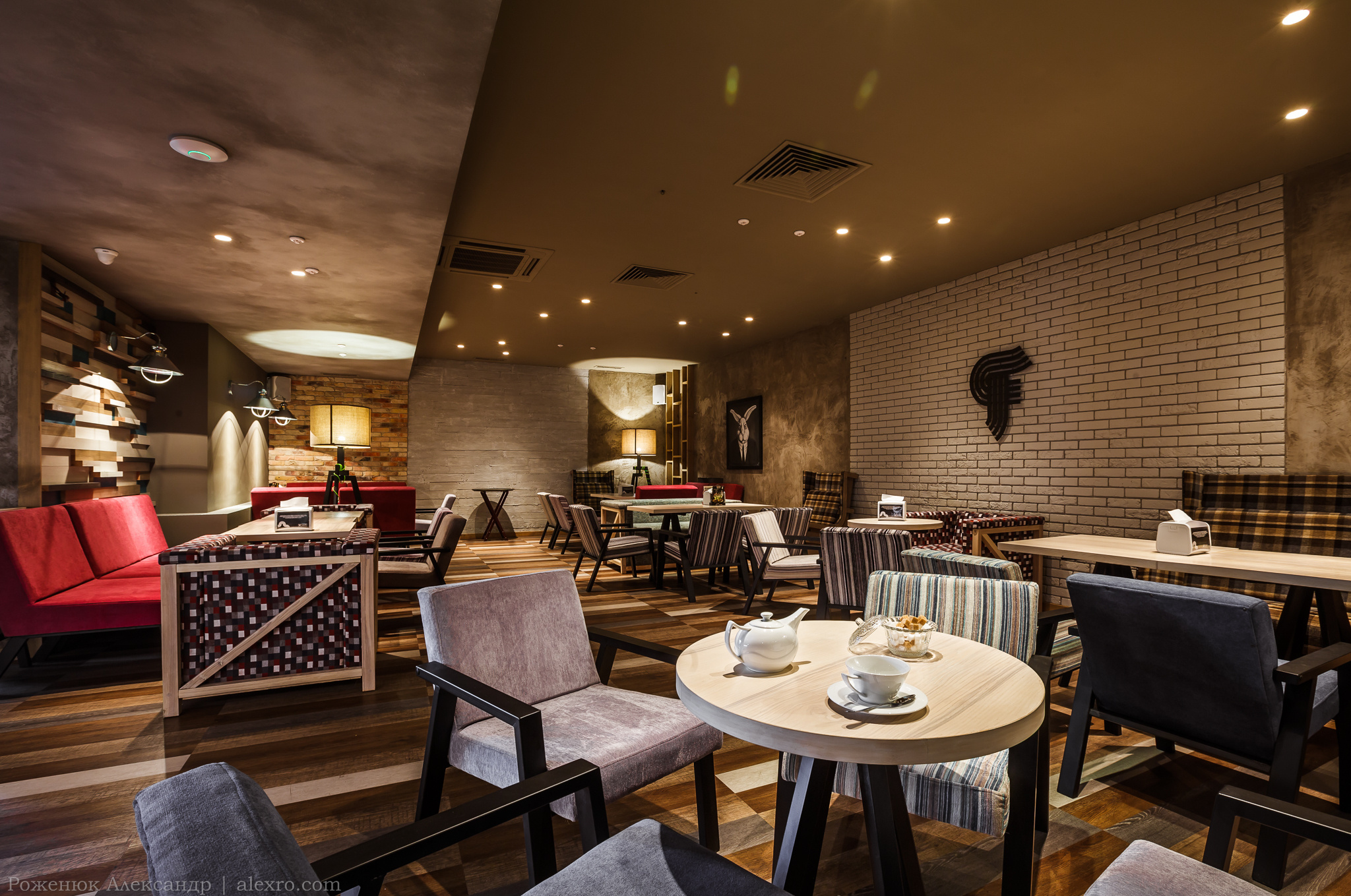 Інтер'єри та архітектура. Зйомка бізнес івентів, портретів та інтер’єрів/архітектури в Україні та Європі