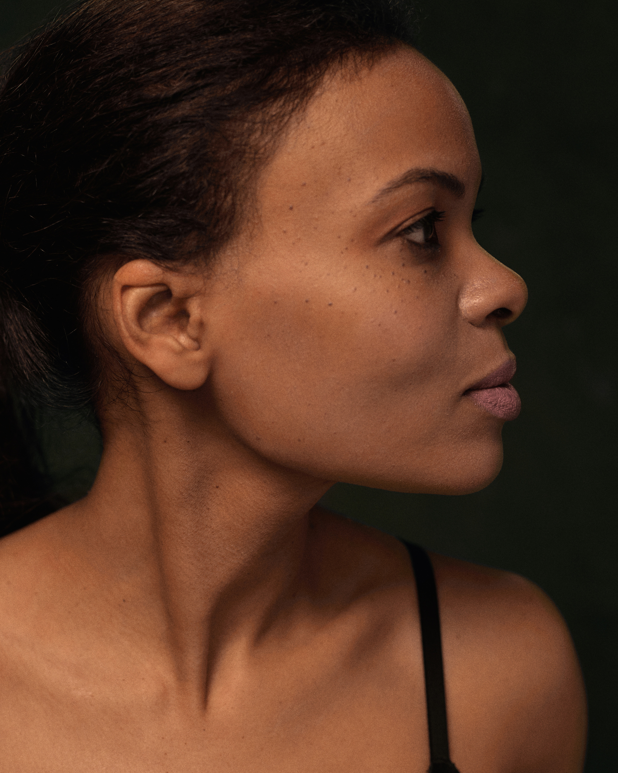 Портрет девушки мулатки