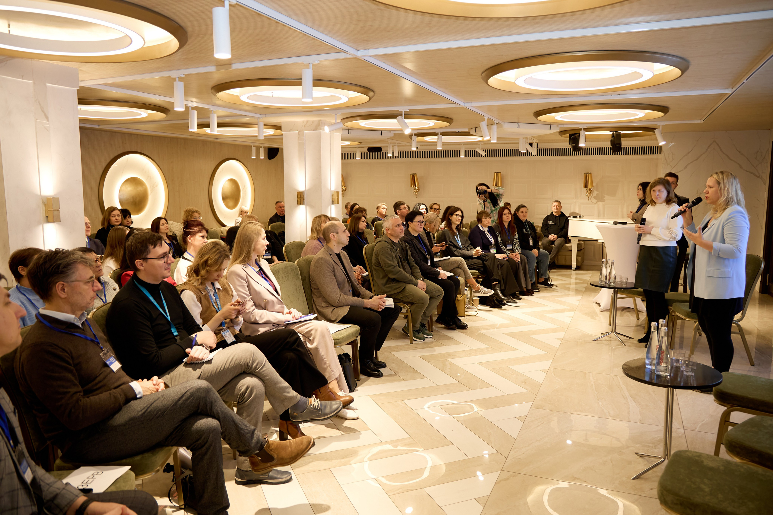 Репортажний фотограф Одеса знімає корпоративну подію