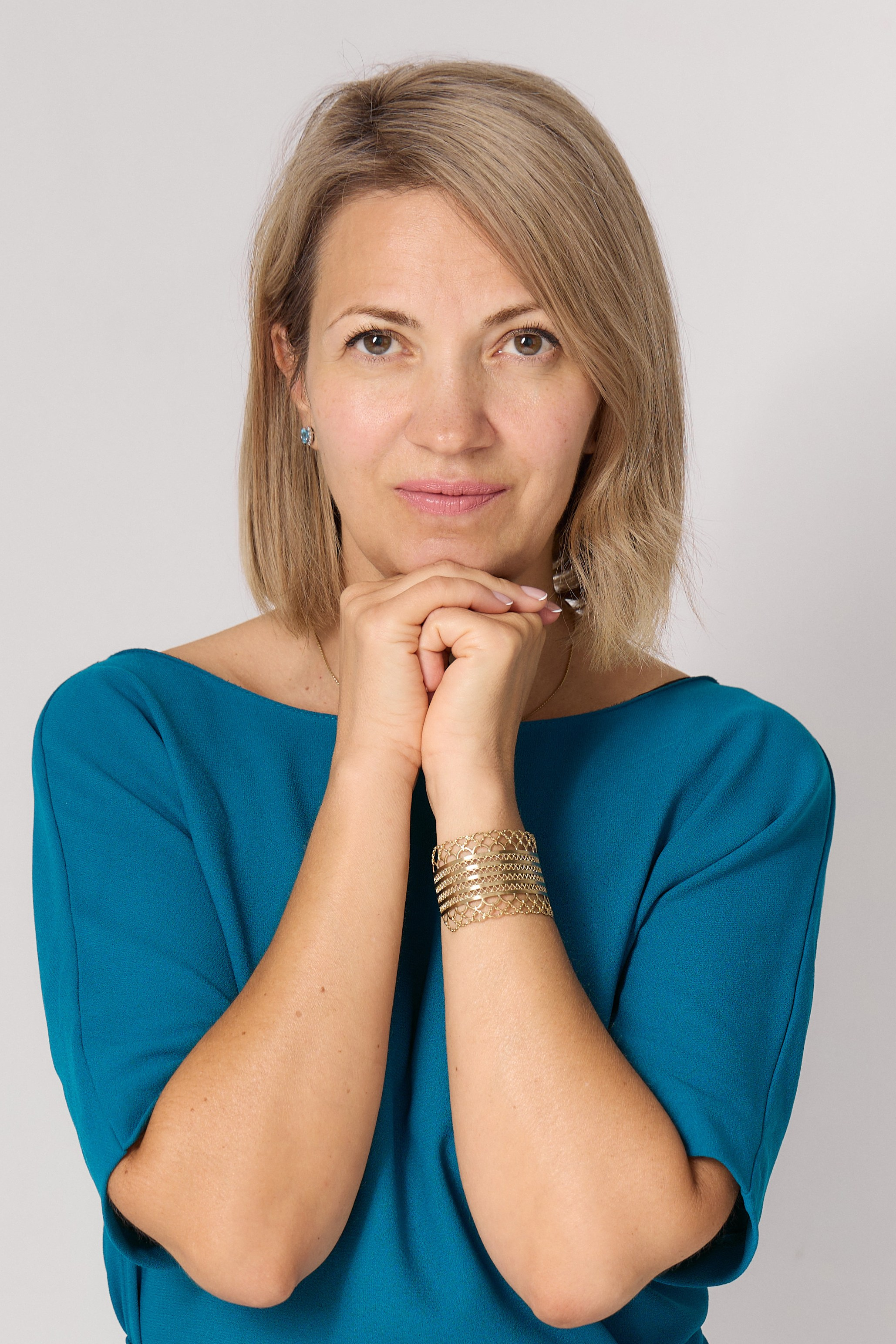 Фотосессия для врача-рефлексотерапевта в Одессе | Портрет эксперта