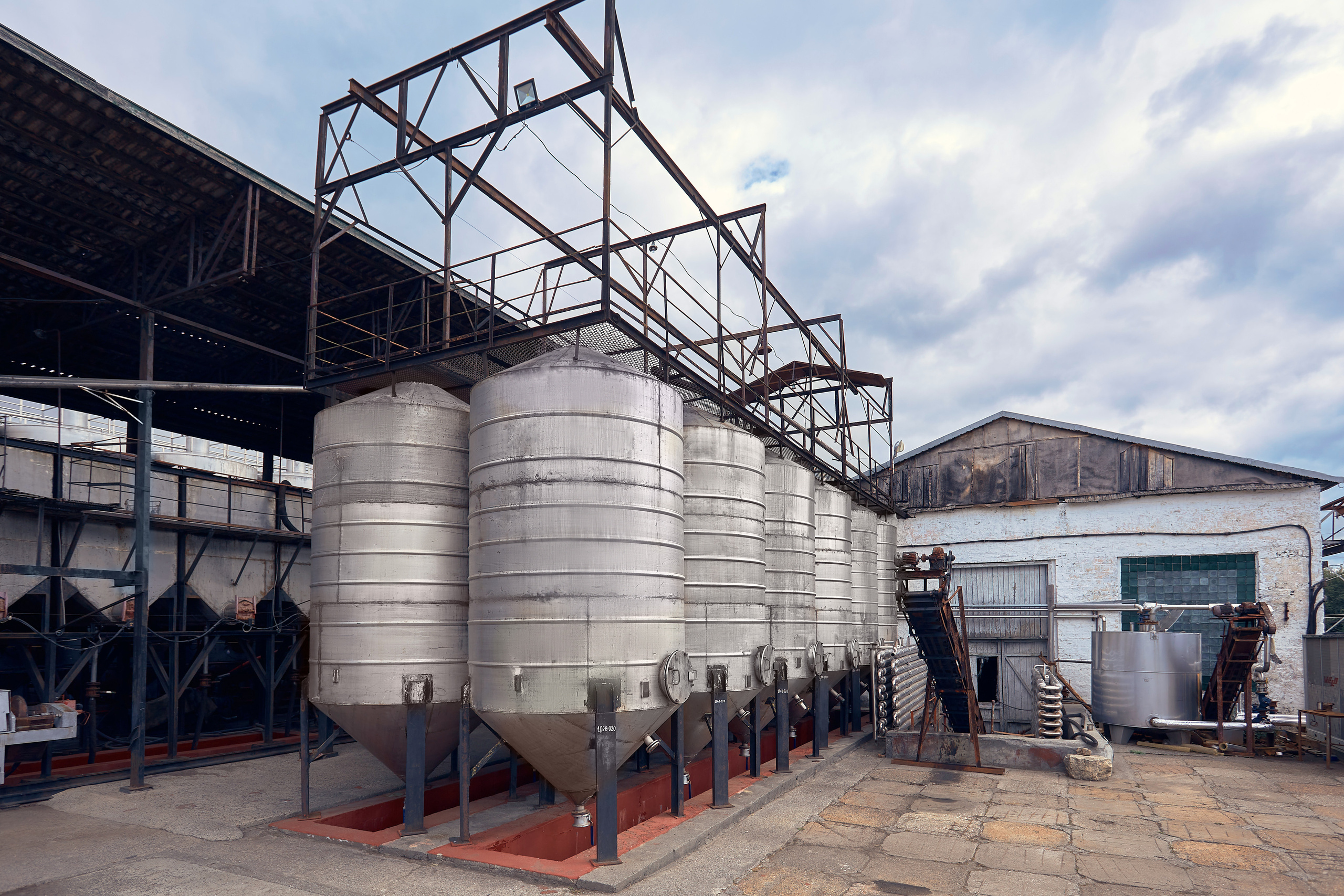 Съёмка для Одесского завода классических вин