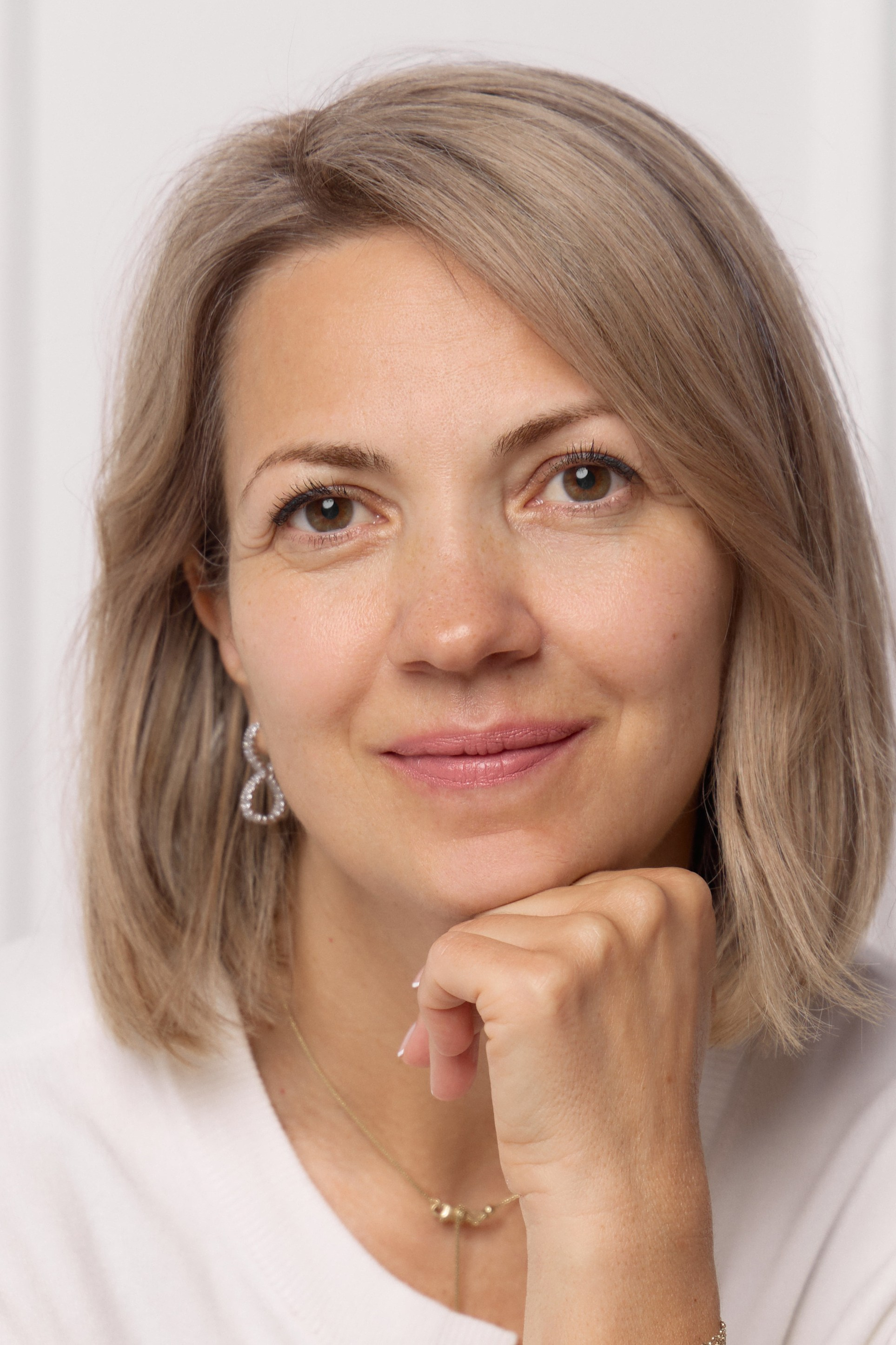 Фотосессия для врача-рефлексотерапевта в Одессе | Портрет эксперта