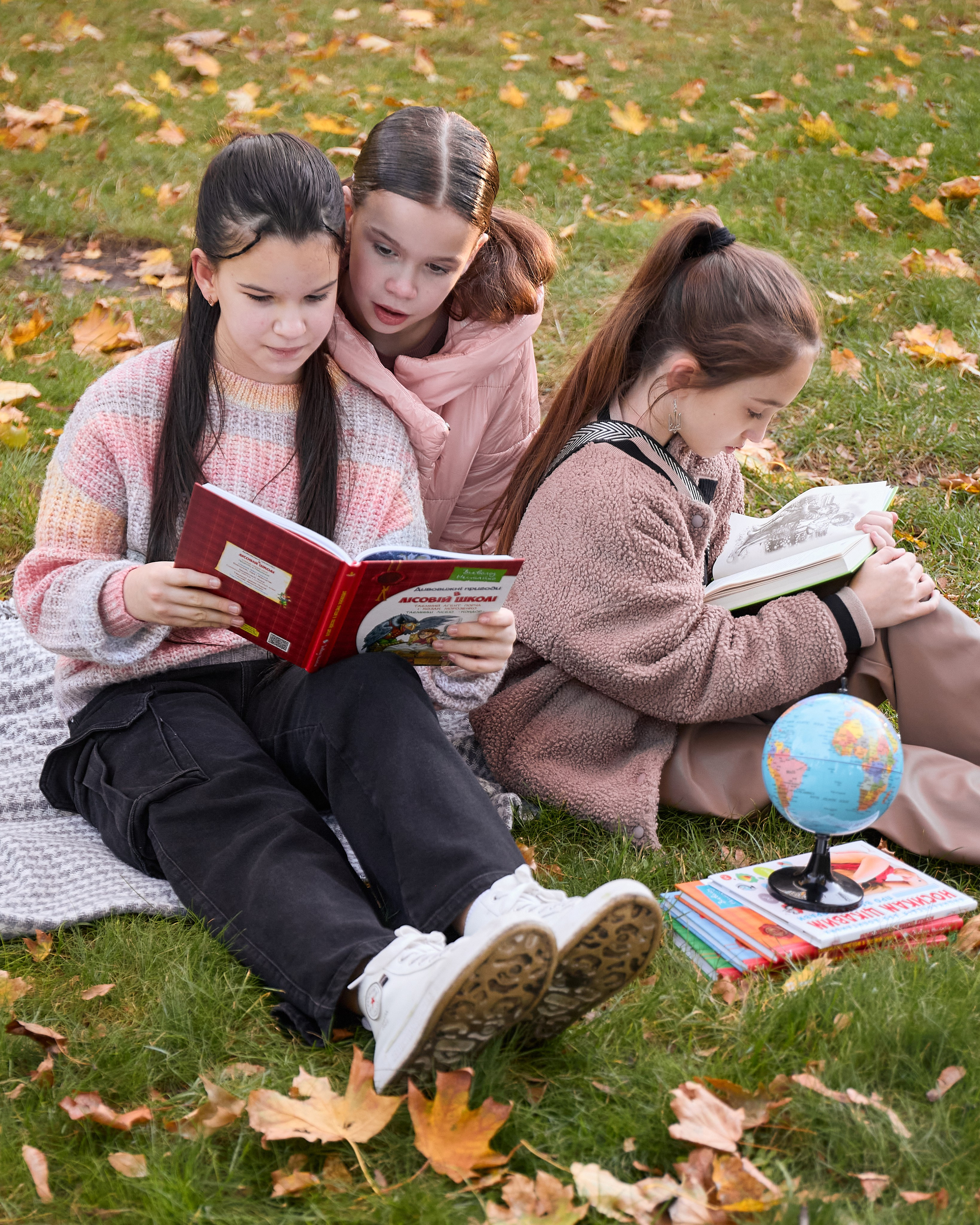 Групове фото школярів на згадку