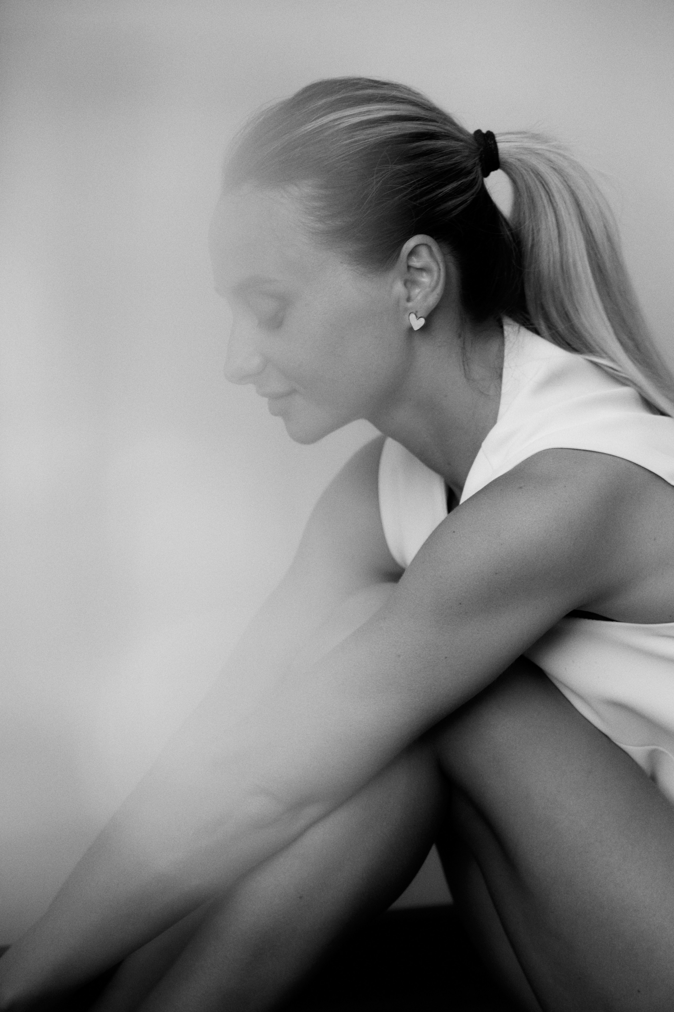 Жіноча фотосесія в Одесі з природним світлом