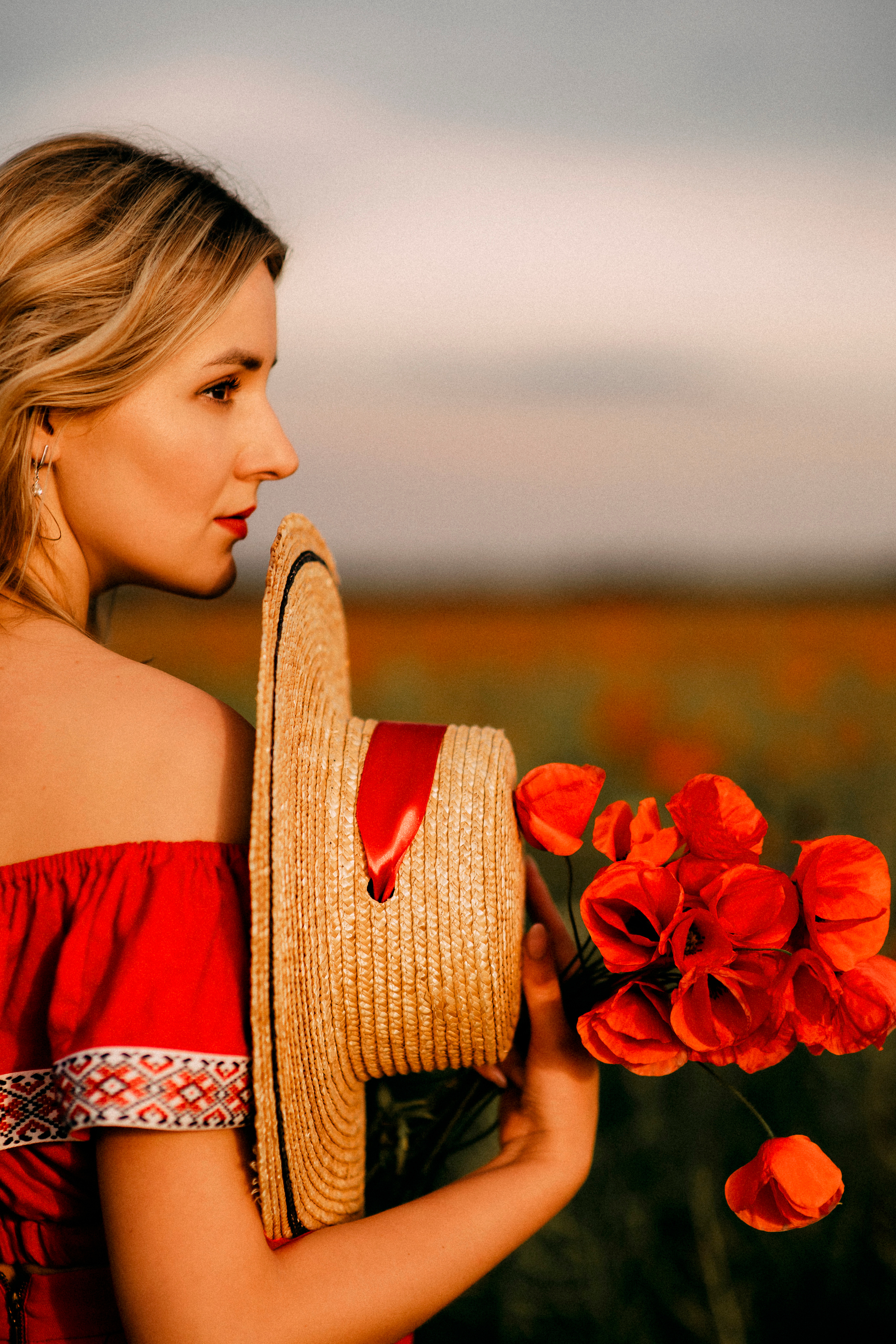 Anastasiya. Portrait and Wedding photographer in Poland Nastia Voytko