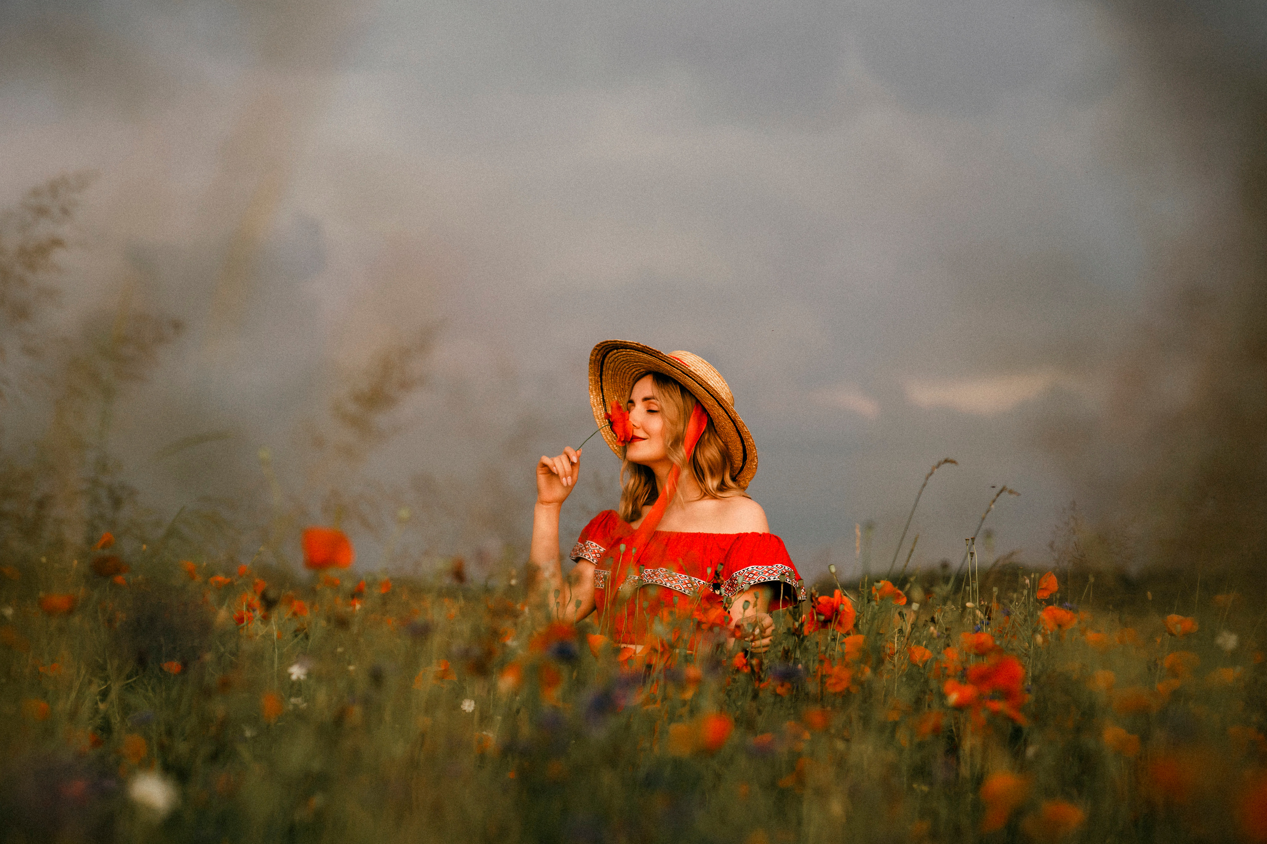 Anastasiya. Portrait and Wedding photographer in Poland Nastia Voytko