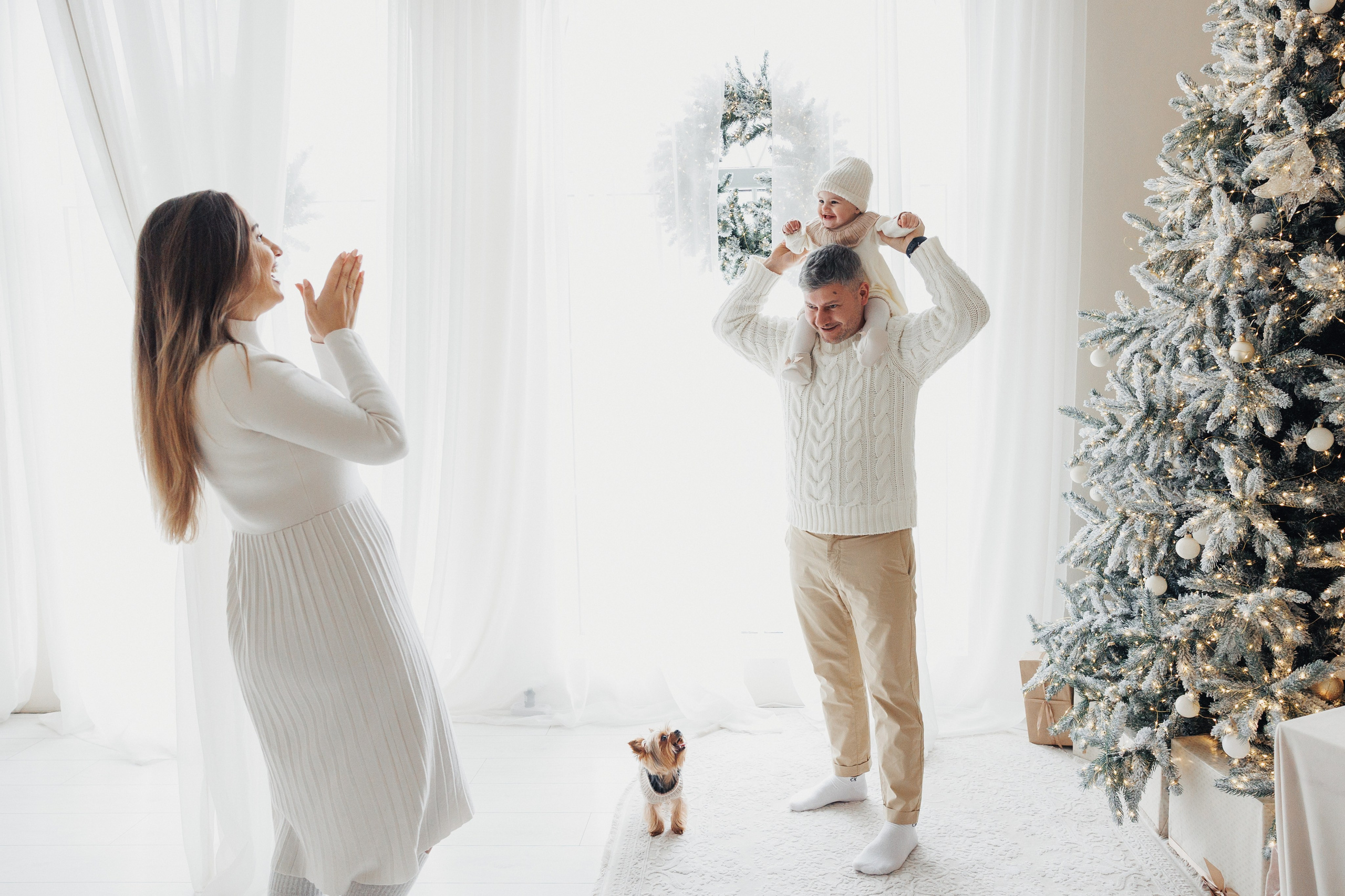 Lea Christmas. Wedding photographer