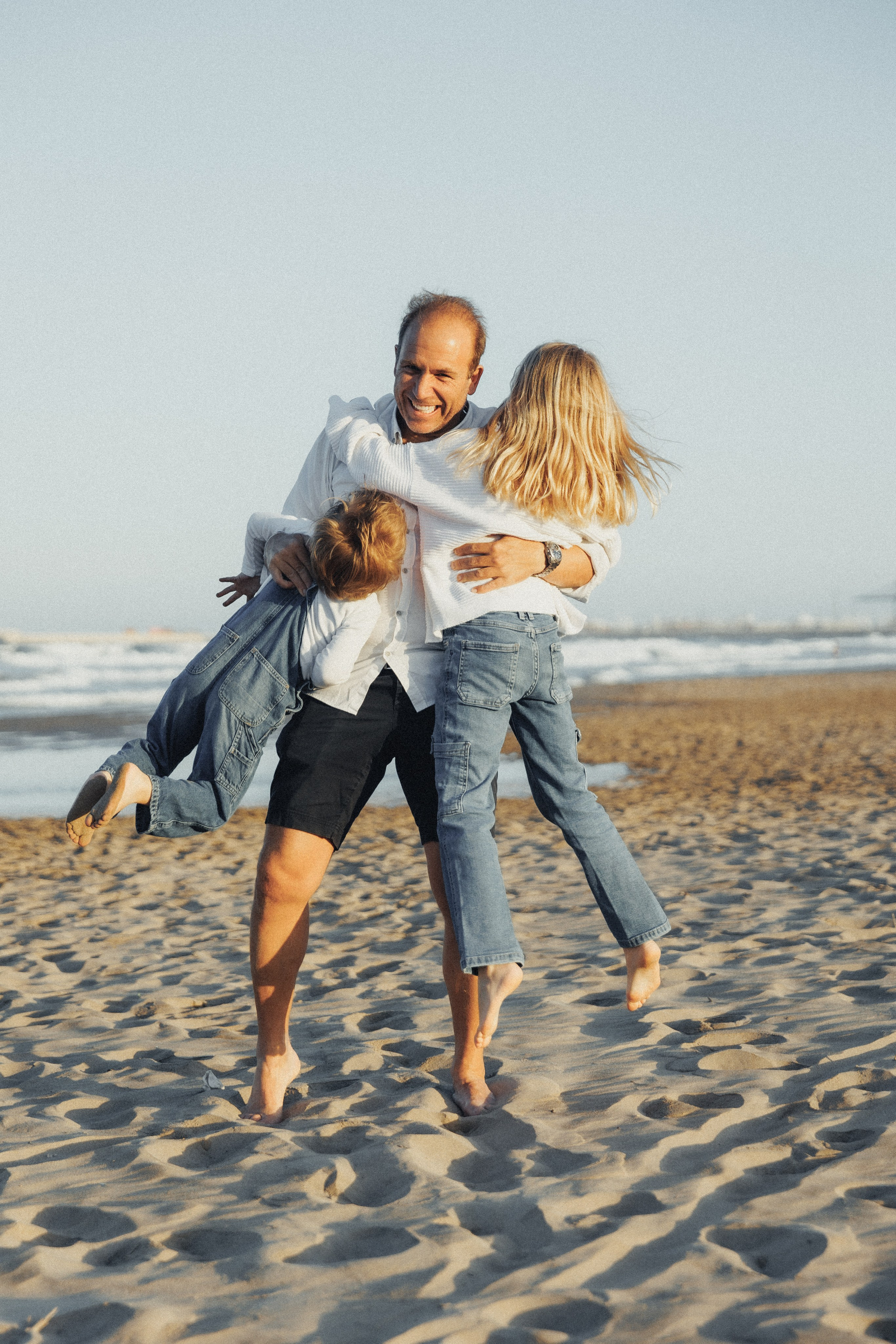 Una familia feliz. Wedding photographer