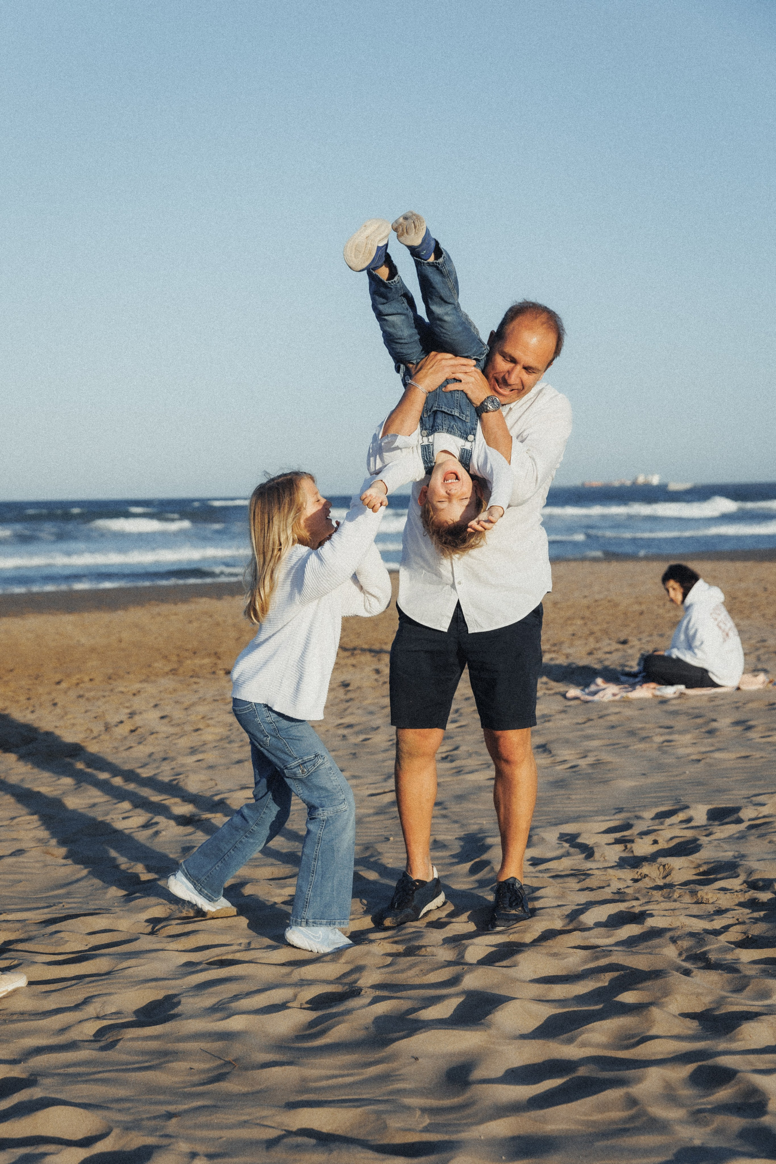 Una familia feliz. Wedding photographer