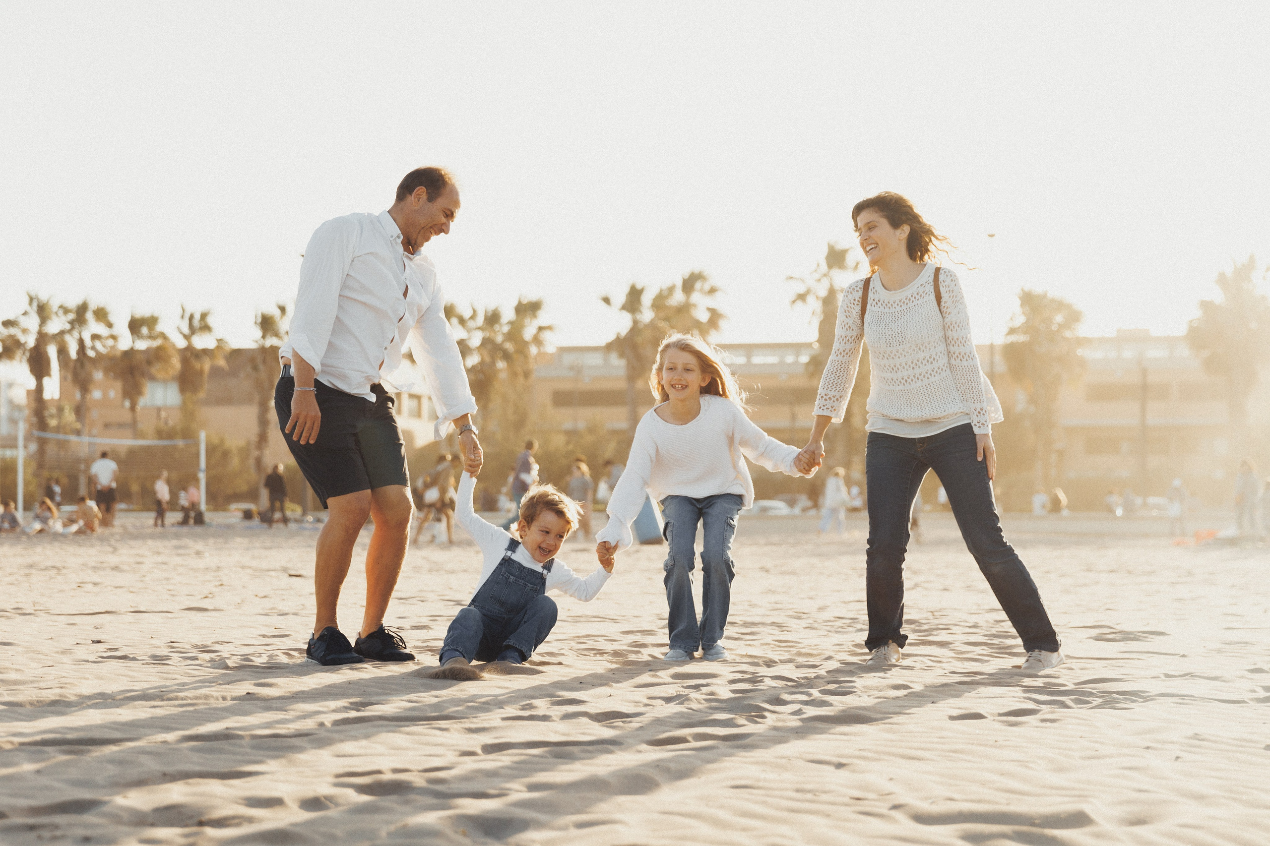 Una familia feliz. Wedding photographer