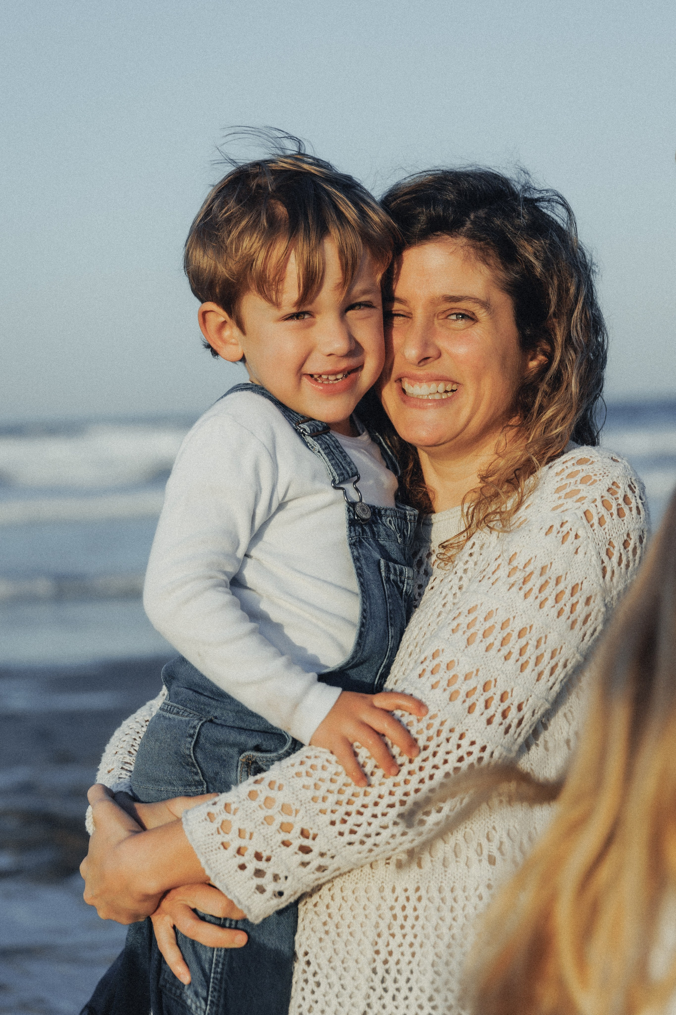 Una familia feliz. Wedding photographer