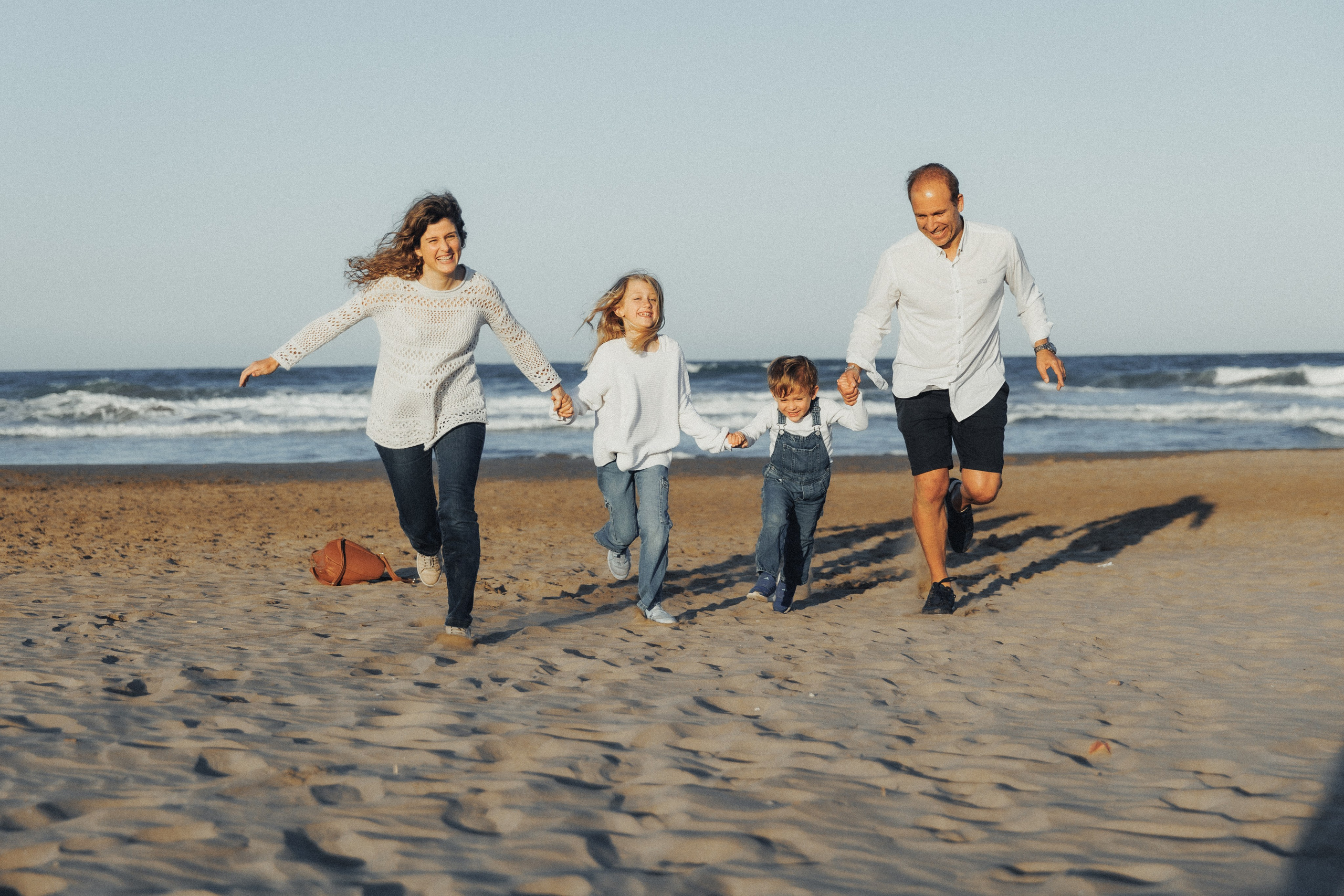 Una familia feliz. Wedding photographer