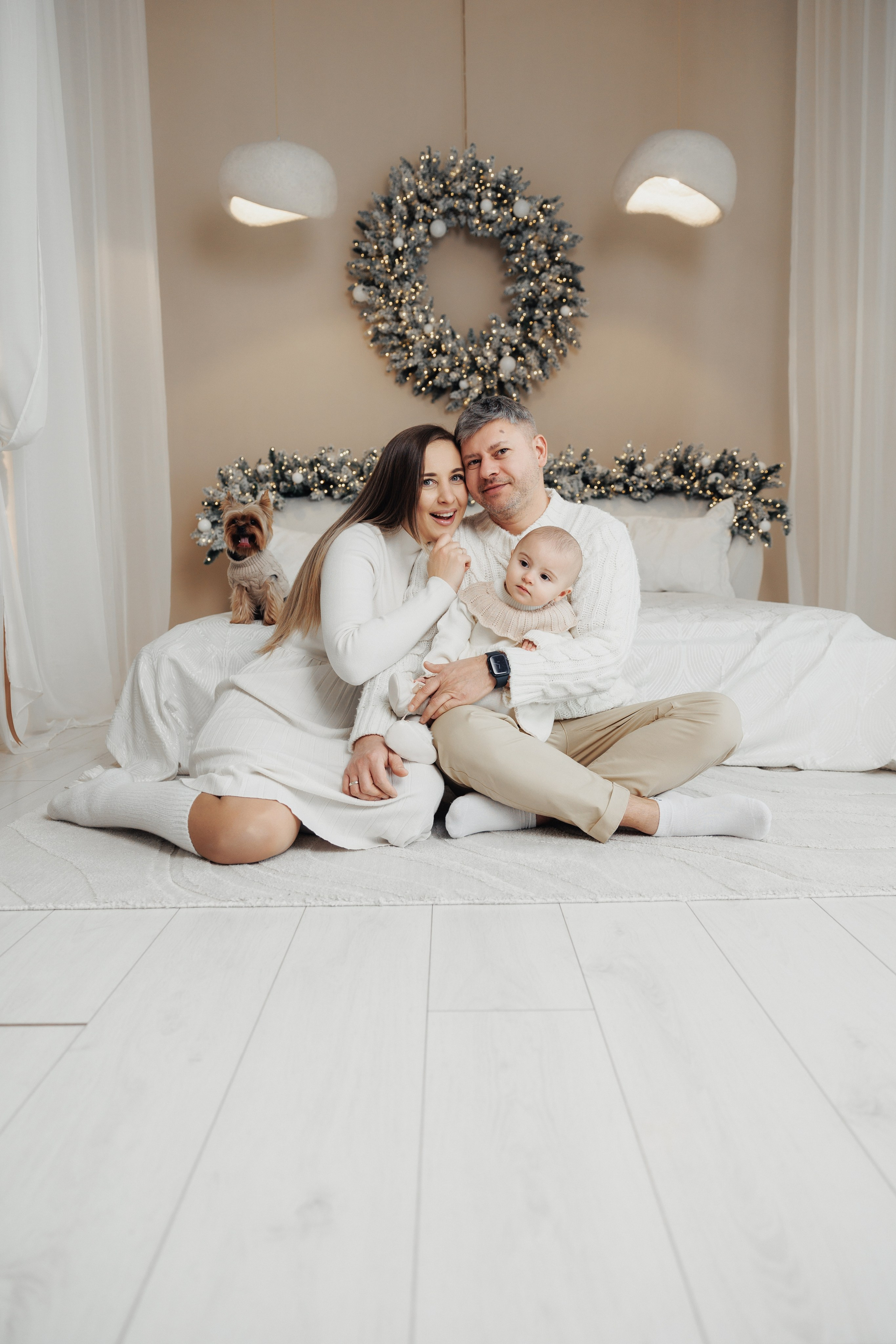 Lea Christmas. Wedding photographer