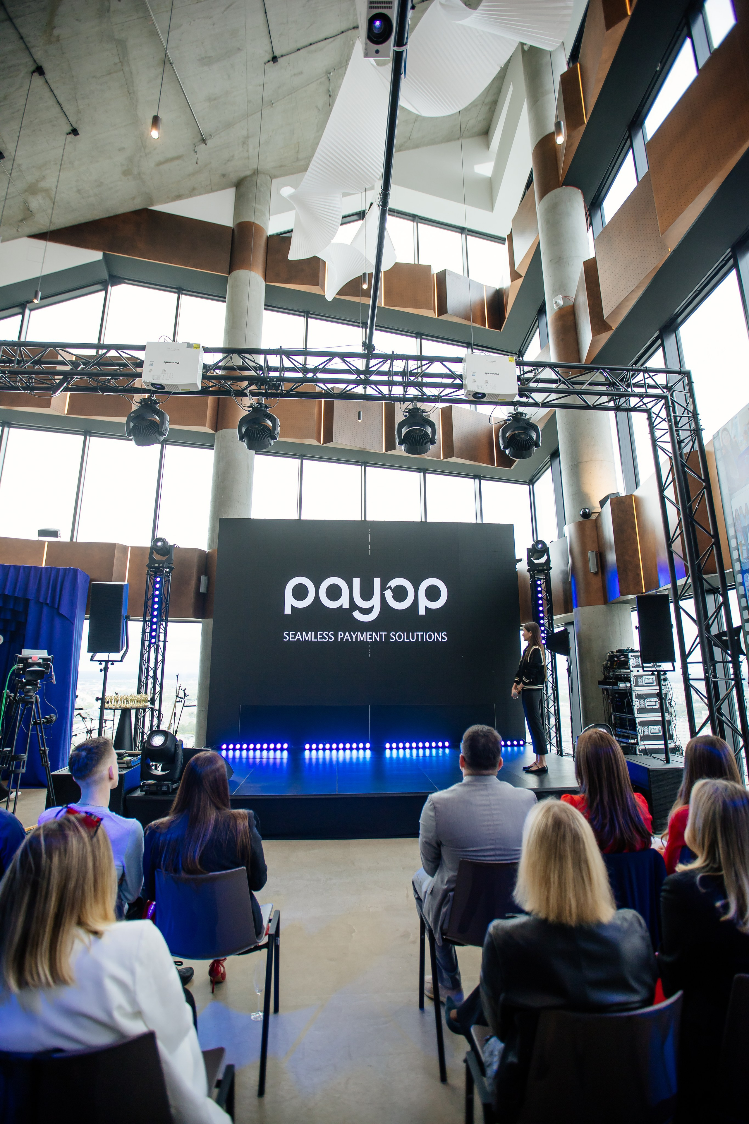 PayOP. Fotograf Warszawa Brwinów Pruszków Grodzisk Piaseczno Otwock Legionowo