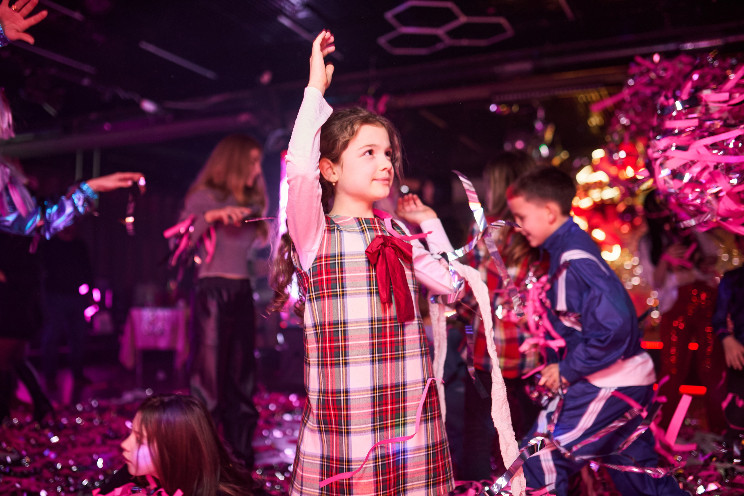 Фотосесія дитячого дня народження у стилі диско-вечірки – яскраві фото свята. Фотограф Київ – Репортаж, Події | Павленко Віктор