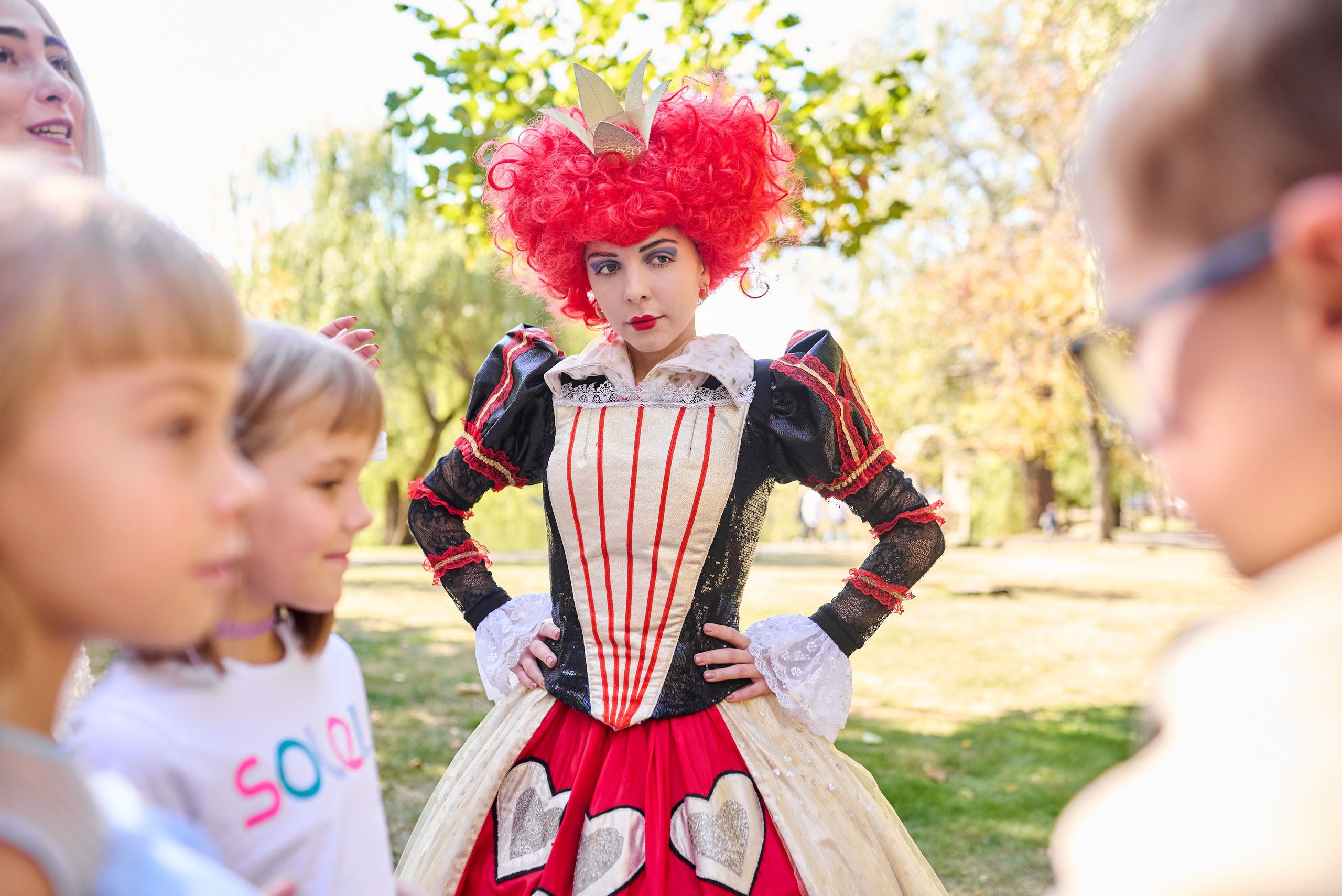 Дитячий день народження на ВДНХ – «Аліса в Країні Див» та Чеширський кіт. Фотограф Київ – Репортаж, Події | Павленко Віктор