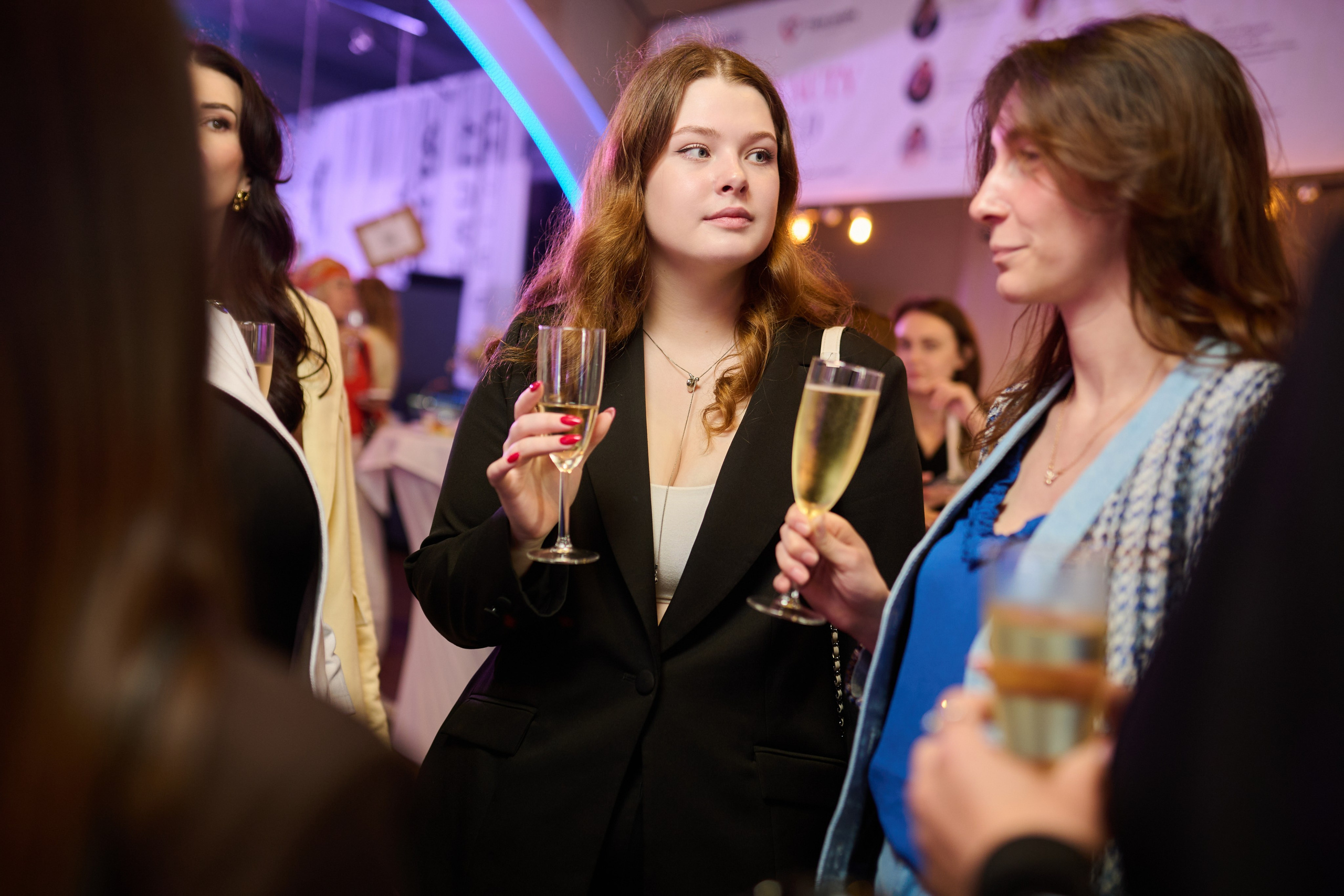 Фотограф на благодійний бізнес-івент бʼюті-сфери. Фотограф Київ – Репортаж, Події | Павленко Віктор