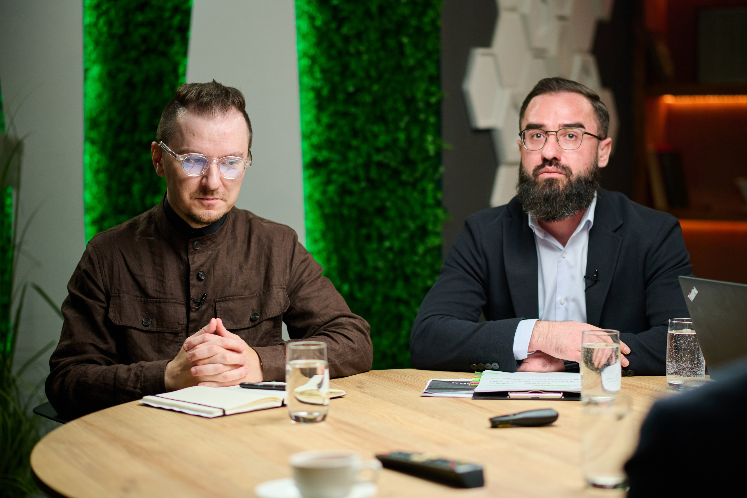 Фотограф на онлайн конференцію — зйомка студійної трансляції. Фотограф Київ – Репортаж, Події | Павленко Віктор