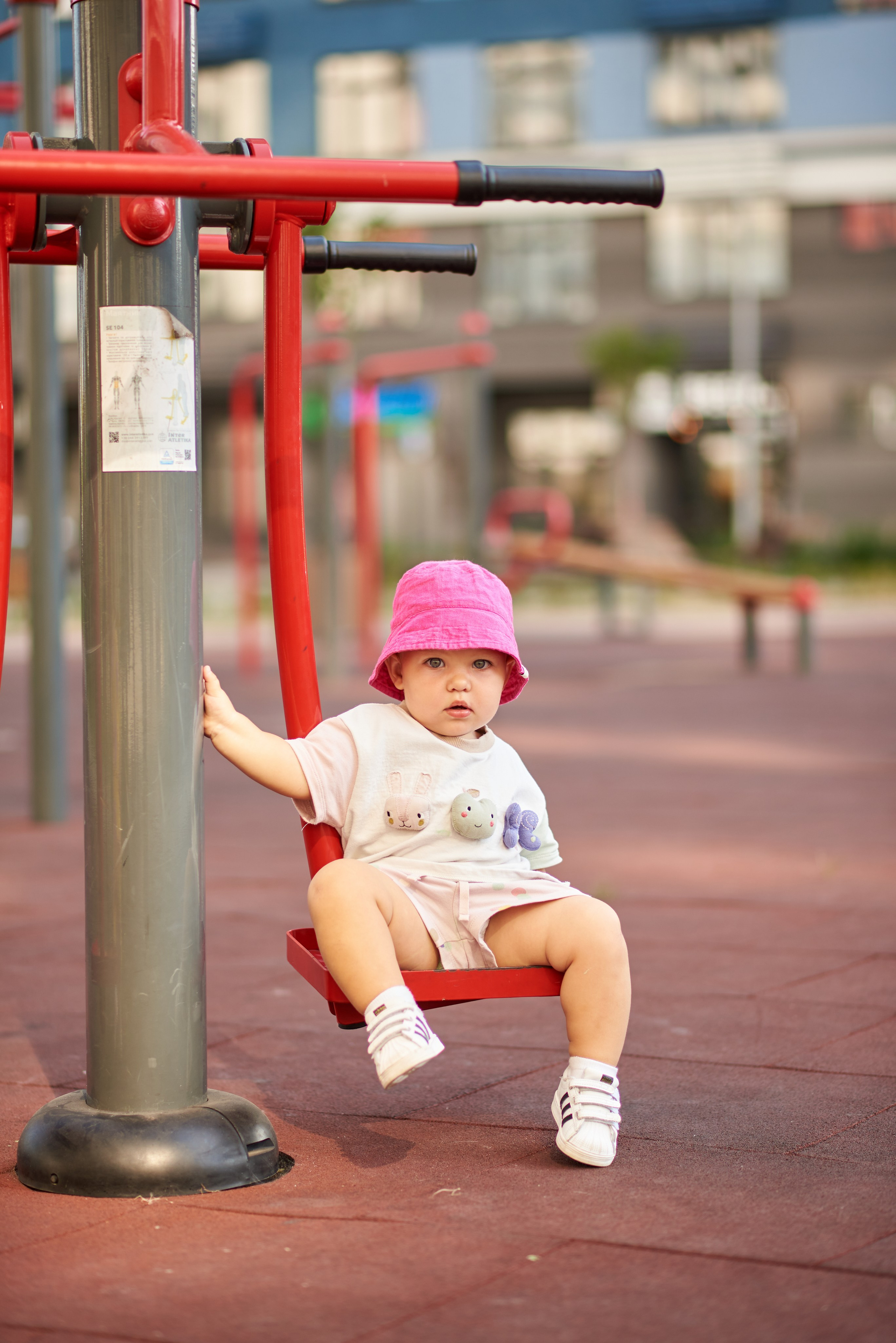 Прогулянка в дворику. Professional photographer Kiev — Pavlenko Victor