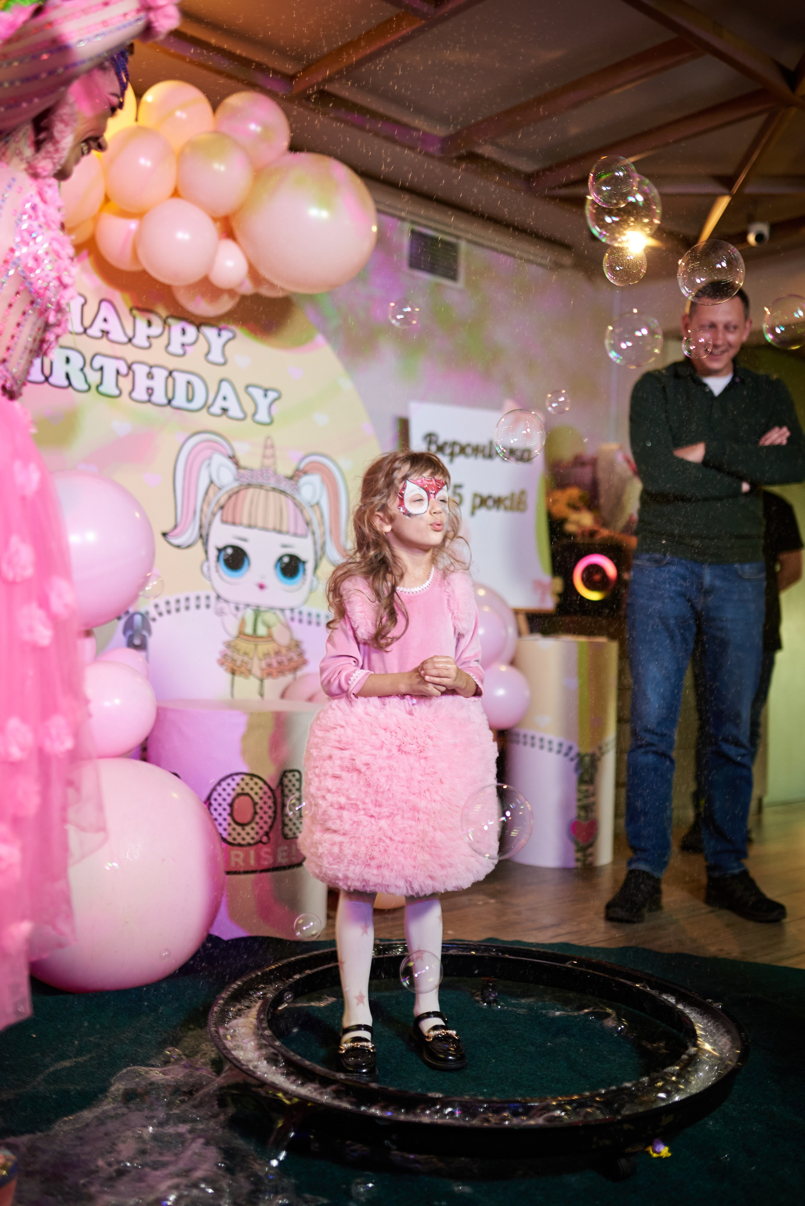 Фотозйомка з аніматорами в стилі Бджілка Мая – яскраві фото з додатковим світлом. Фотограф Київ – Репортаж, Події | Павленко Віктор