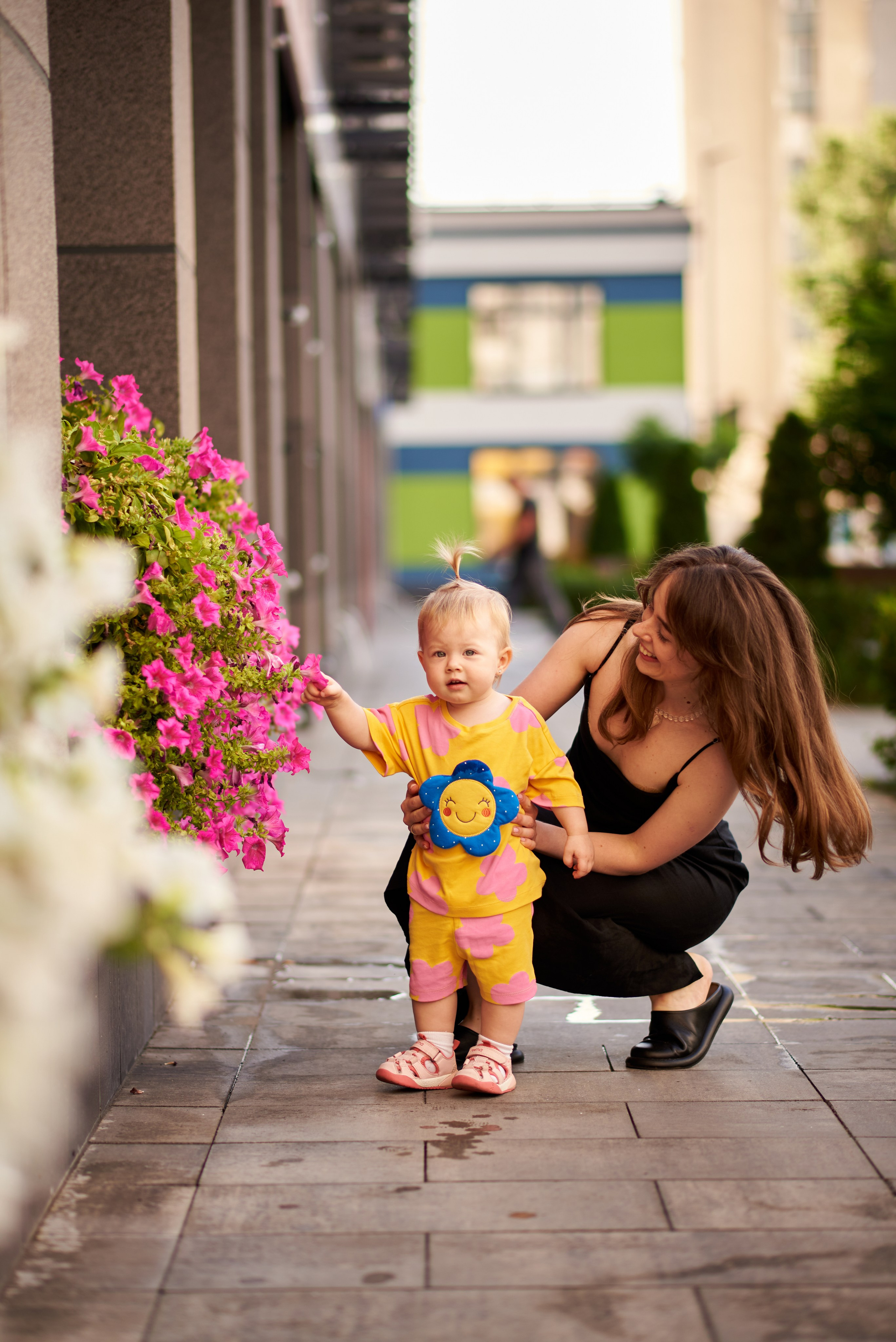 Прогулянка в дворику. Professional photographer Kiev — Pavlenko Victor
