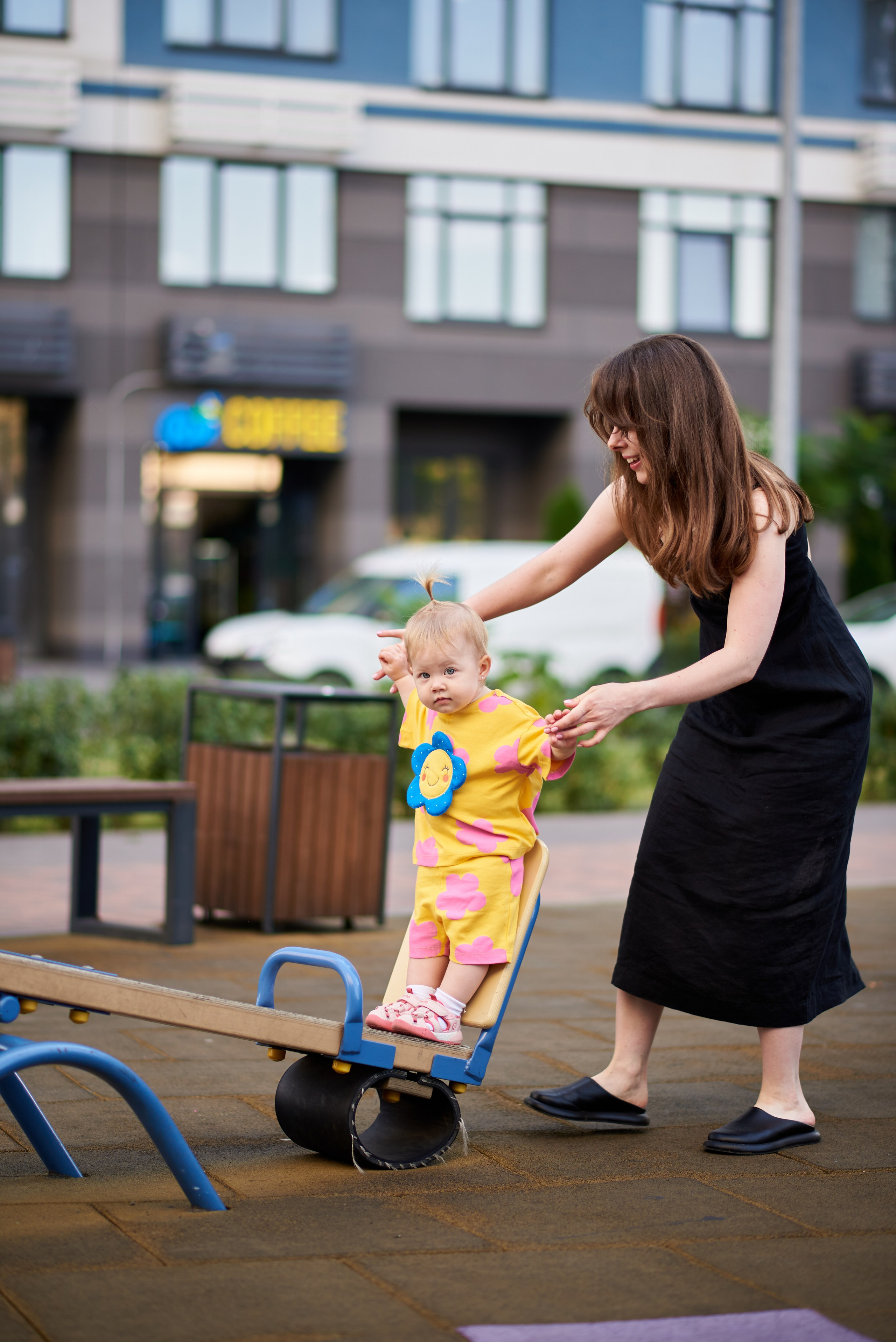 Прогулянка в дворику. Professional photographer Kiev — Pavlenko Victor