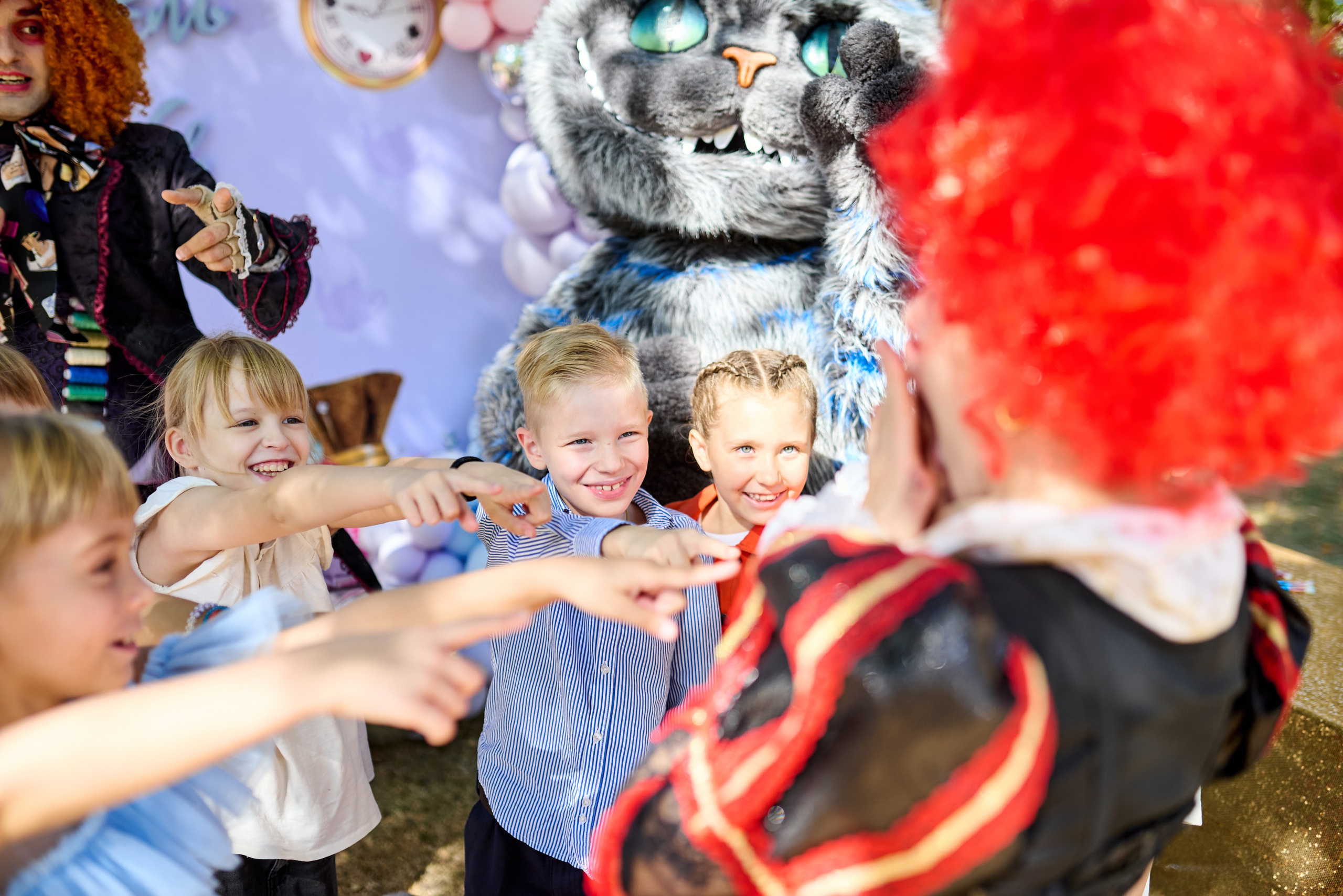 Дитячий день народження на ВДНХ – «Аліса в Країні Див» та Чеширський кіт. Фотограф Київ – Репортаж, Події | Павленко Віктор